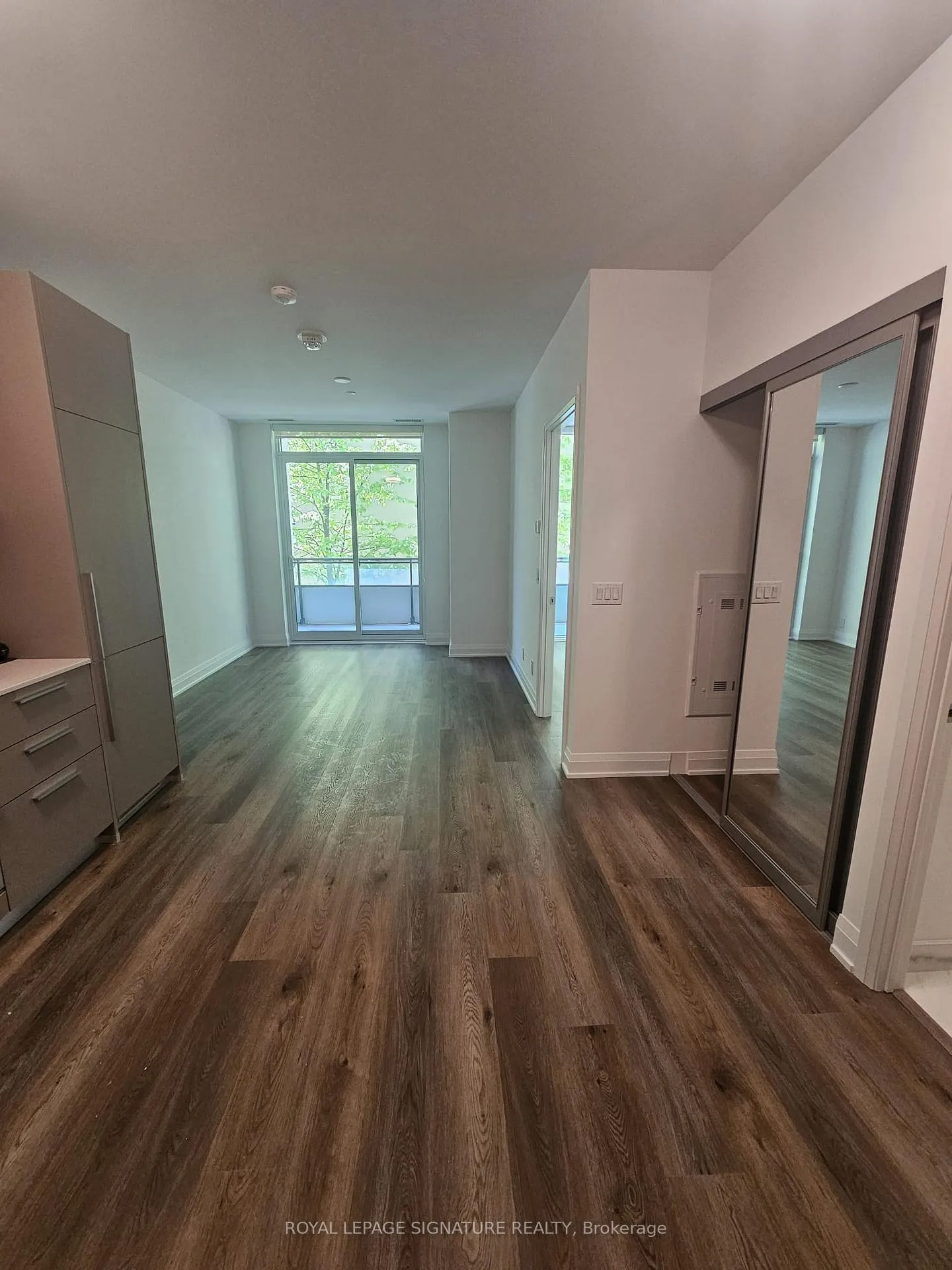 Photo 2 of Unit 208, 65 Broadway Avenue, Toronto, Mount Pleasant West — HOMEH