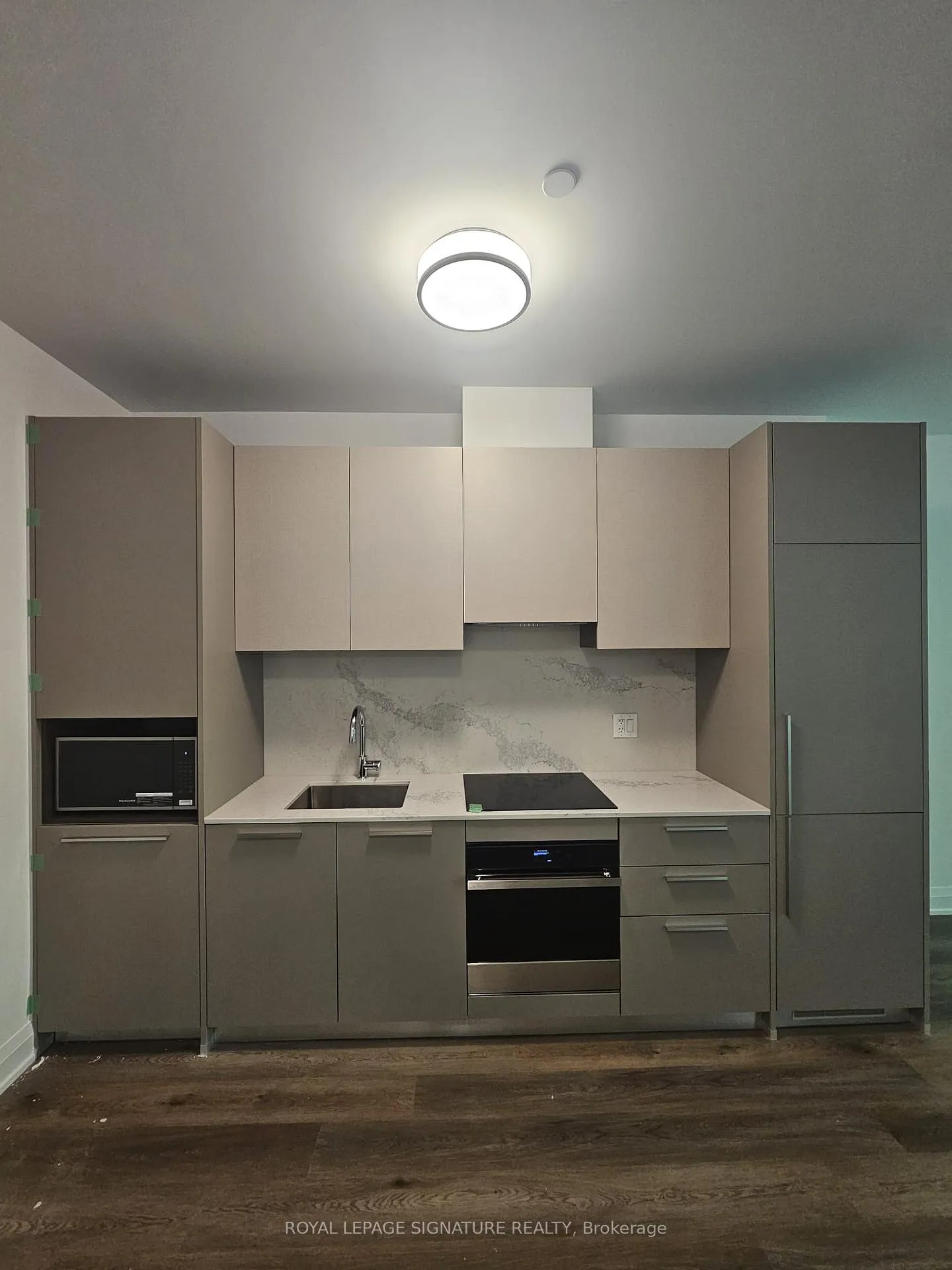 Photo 4 of Unit 208, 65 Broadway Avenue, Toronto, Mount Pleasant West — HOMEH
