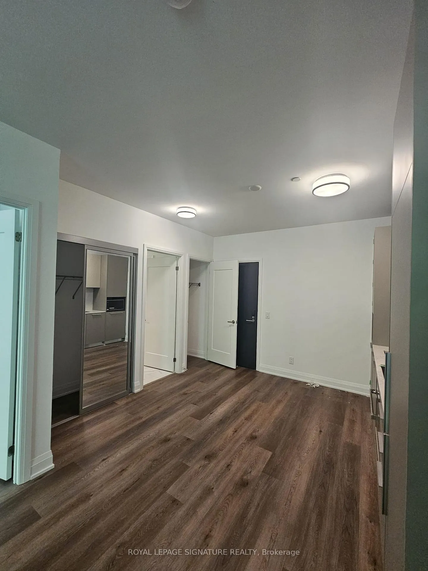 Photo 7 of Unit 208, 65 Broadway Avenue, Toronto, Mount Pleasant West — HOMEH