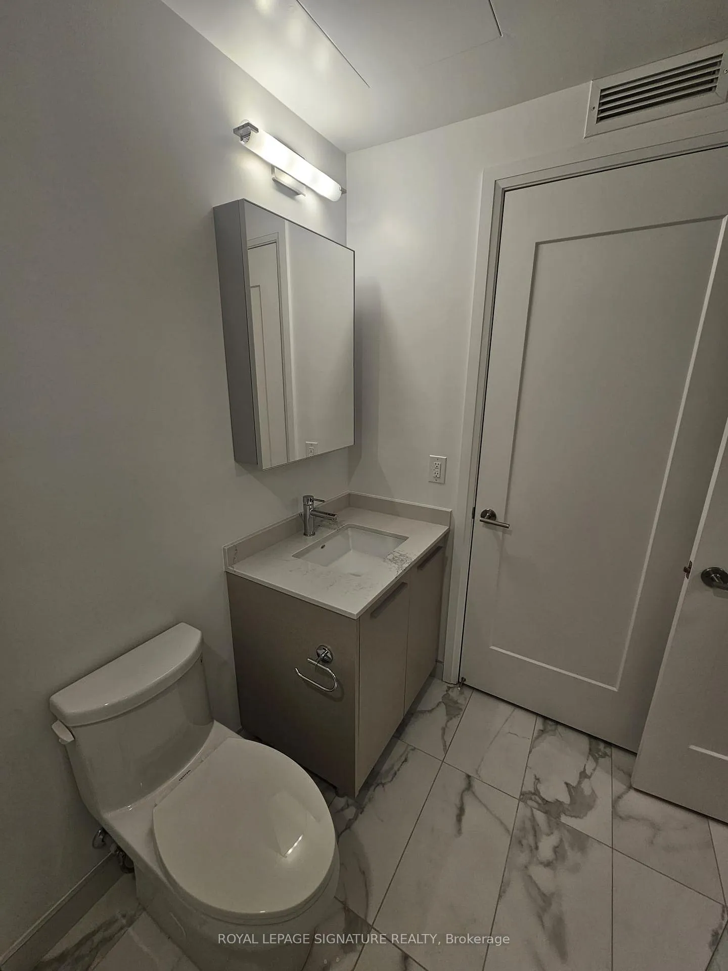 Photo 11 of Unit 208, 65 Broadway Avenue, Toronto, Mount Pleasant West — HOMEH