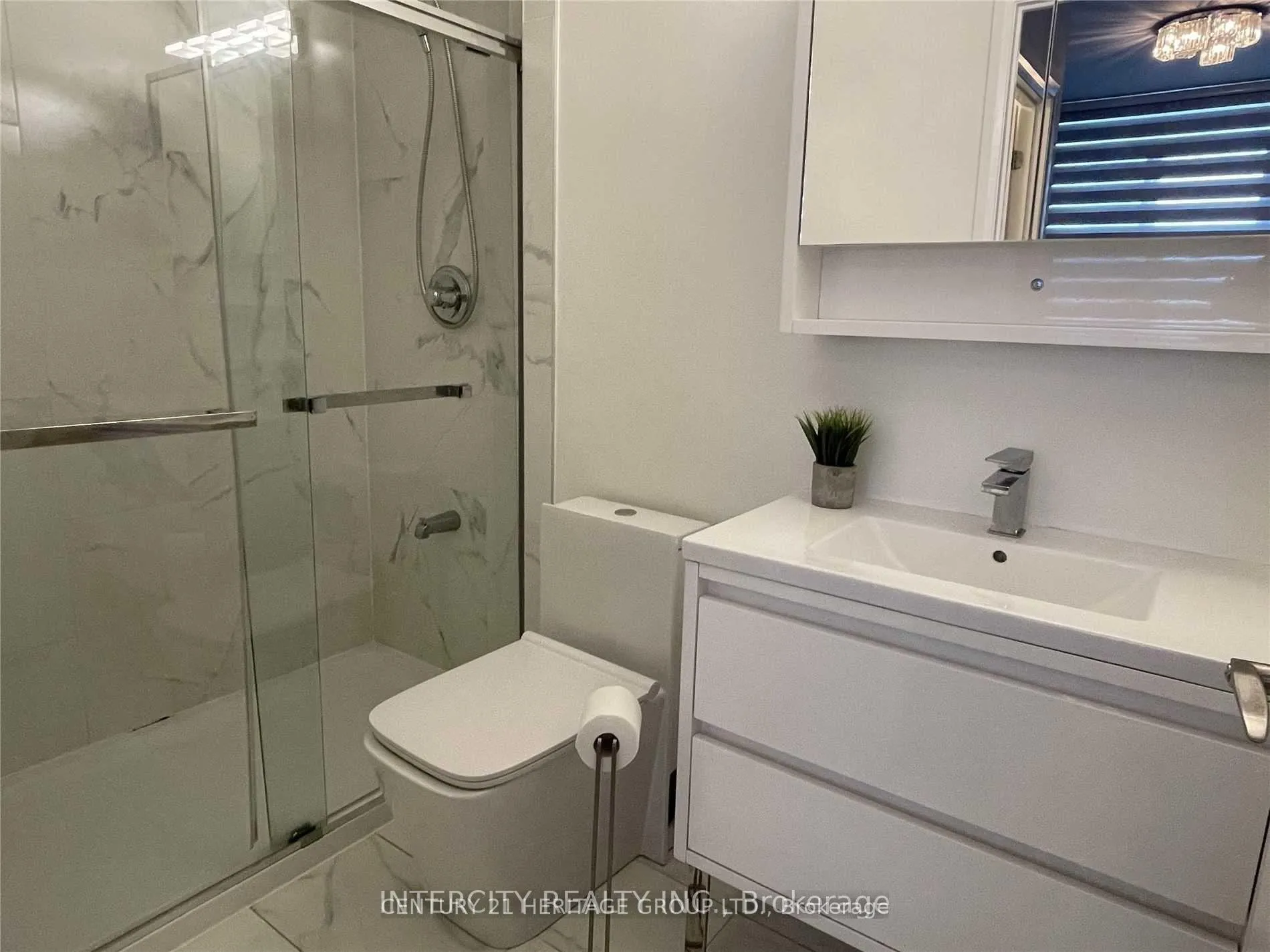 Photo 8 of Unit 1407, 2910 Highway 7, Vaughan, Concord — HOMEH