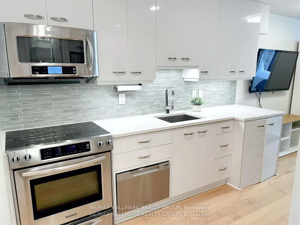 Photo 6 of Unit 12, 202 St Patrick Street, Ottawa, Lower Town/Byward Market — HOMEH