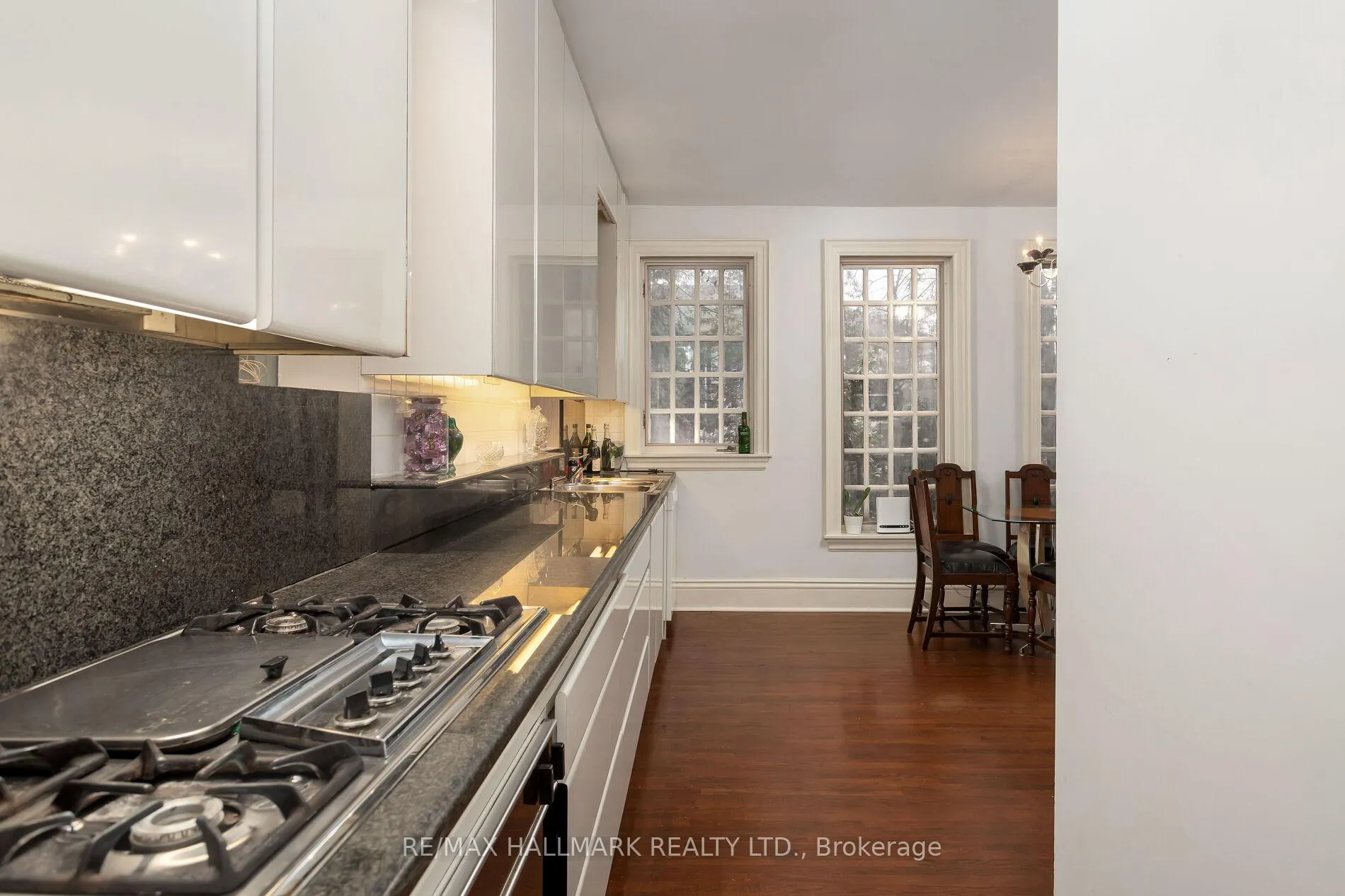 Photo 17 of 60 Indian Grove, Toronto, High Park-Swansea — HOMEH