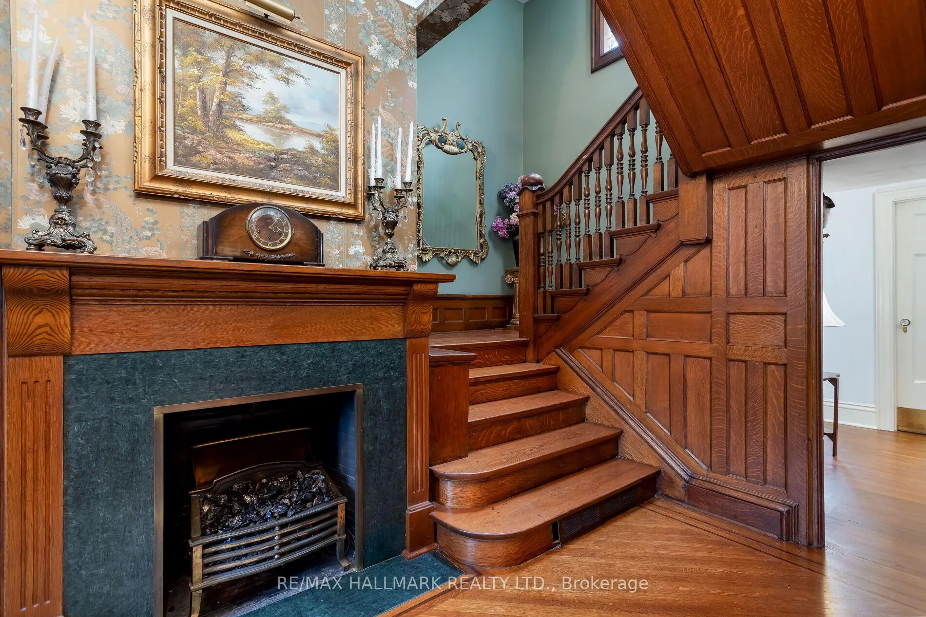 Photo 20 of 60 Indian Grove, Toronto, High Park-Swansea — HOMEH