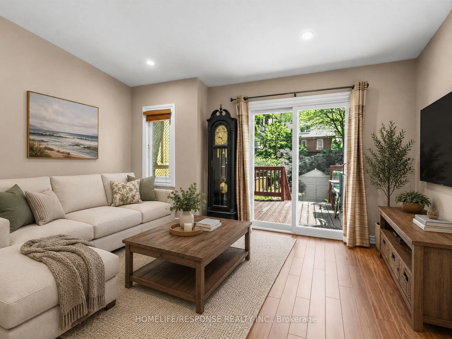Photo 14 of 127 Lee Avenue, Toronto, The Beaches — HOMEH