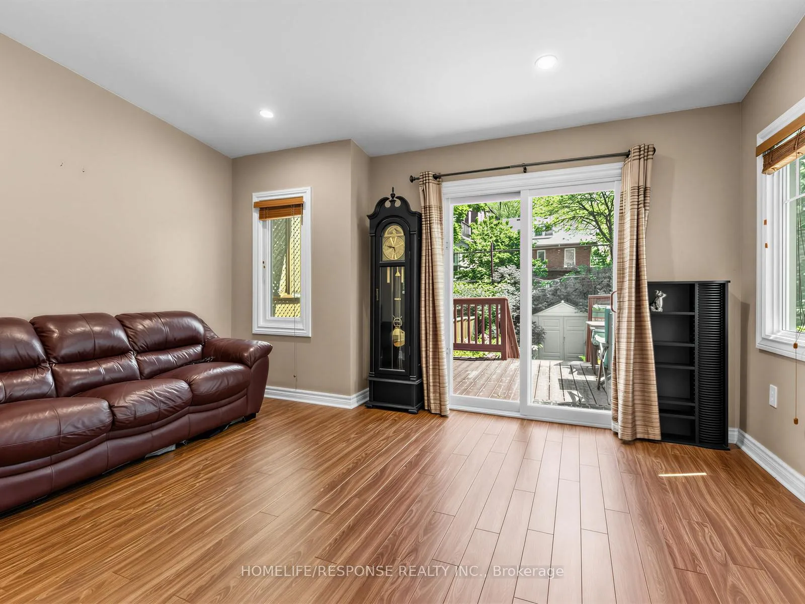 Photo 15 of 127 Lee Avenue, Toronto, The Beaches — HOMEH