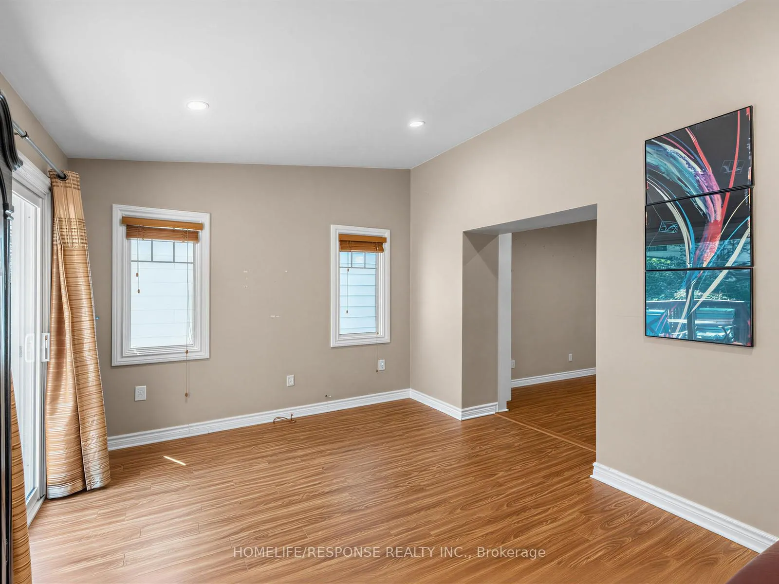 Photo 16 of 127 Lee Avenue, Toronto, The Beaches — HOMEH
