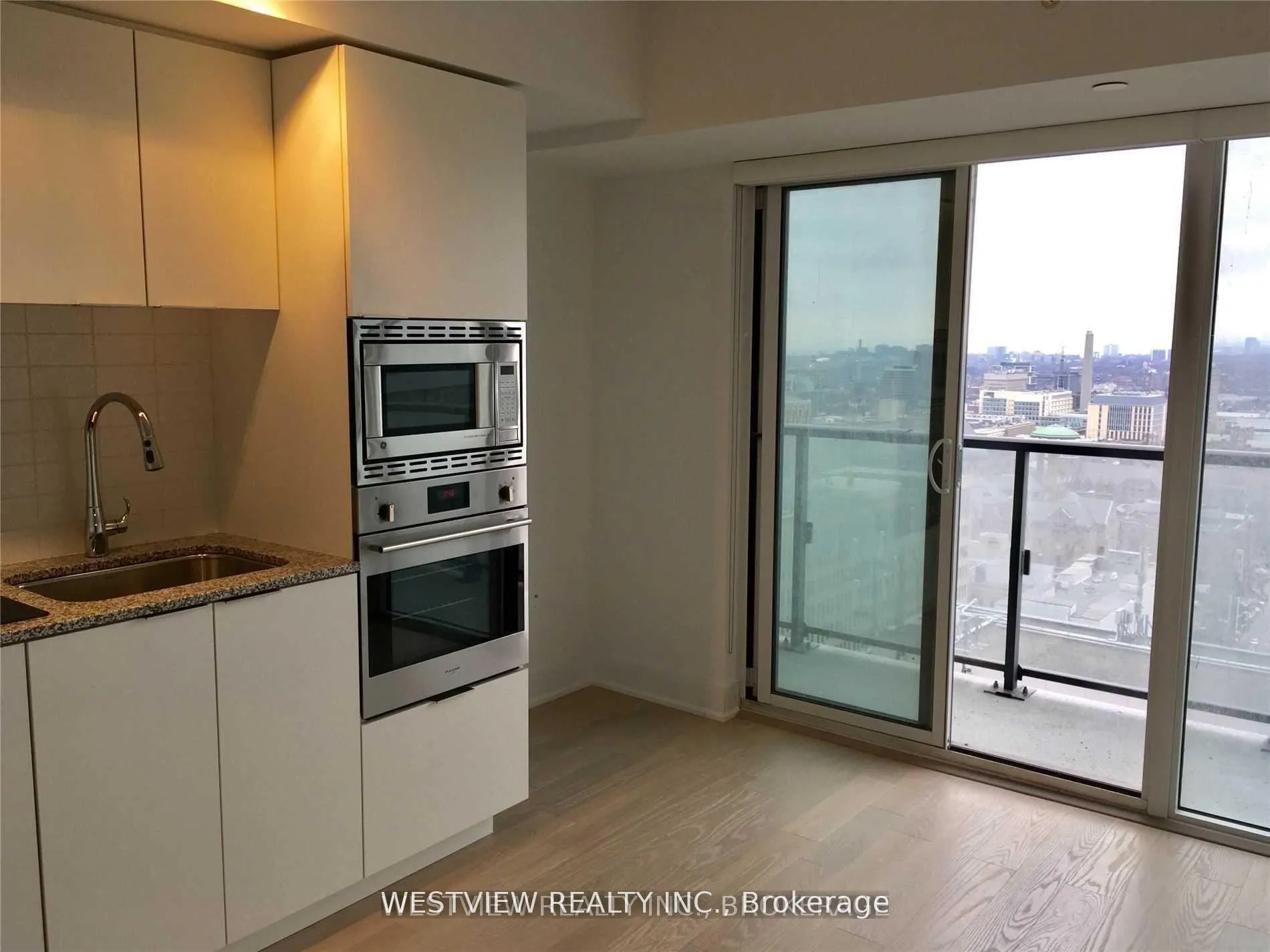 Photo 5 of Unit 2910, 955 Bay Street, Toronto, Bay Street Corridor — HOMEH