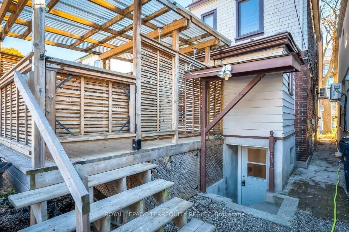 Photo 3 of Unit Bsmt, 1760 Queen Street E, Toronto, The Beaches — HOMEH
