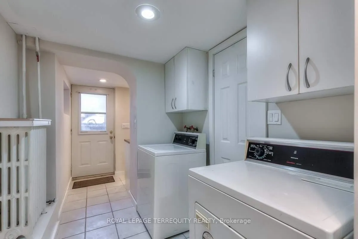 Photo 6 of Unit Bsmt, 1760 Queen Street E, Toronto, The Beaches — HOMEH