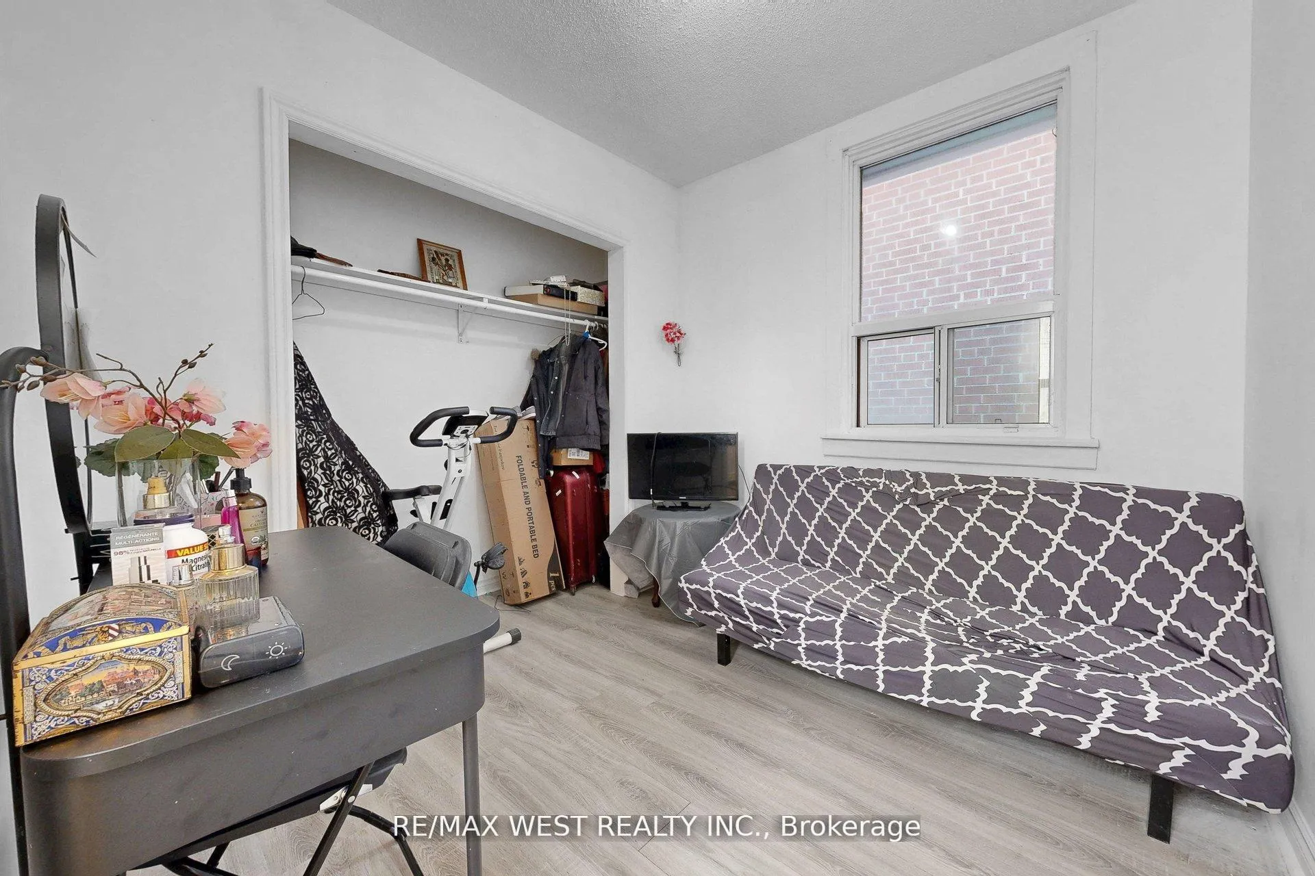 Photo 6 of 538 McRoberts Avenue, Toronto, Caledonia-Fairbank — HOMEH