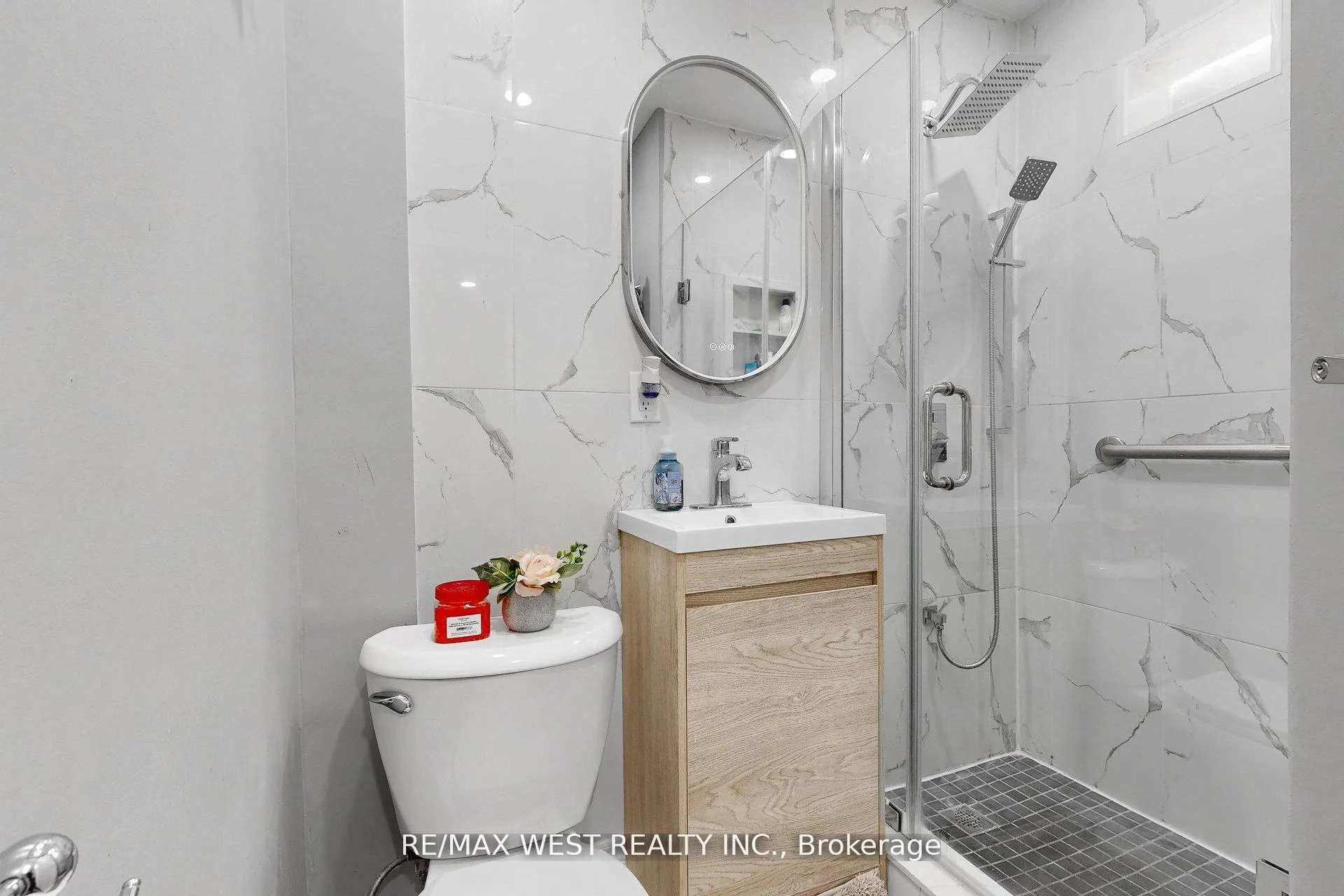 Photo 16 of 538 McRoberts Avenue, Toronto, Caledonia-Fairbank — HOMEH