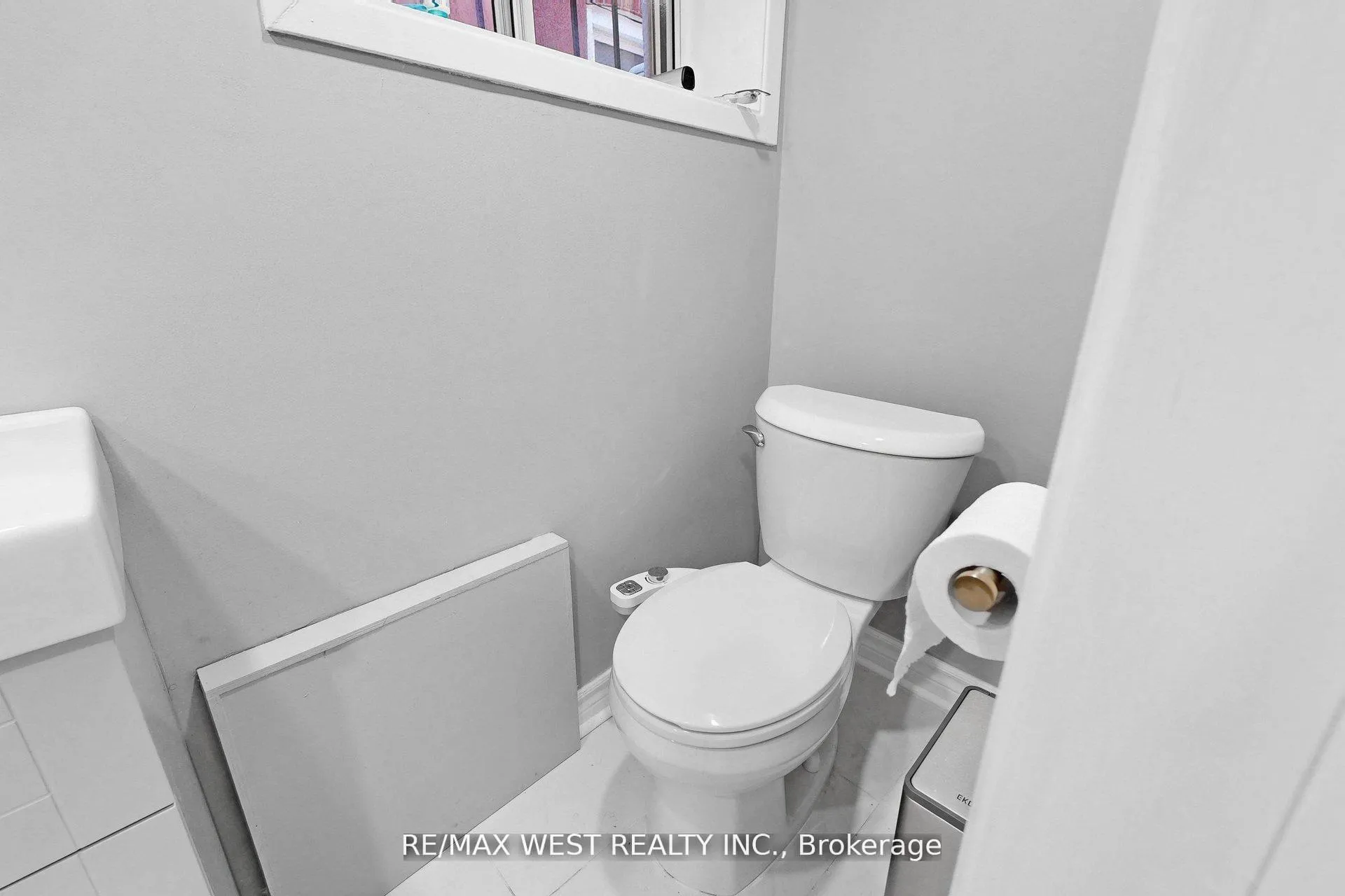 Photo 23 of 538 McRoberts Avenue, Toronto, Caledonia-Fairbank — HOMEH