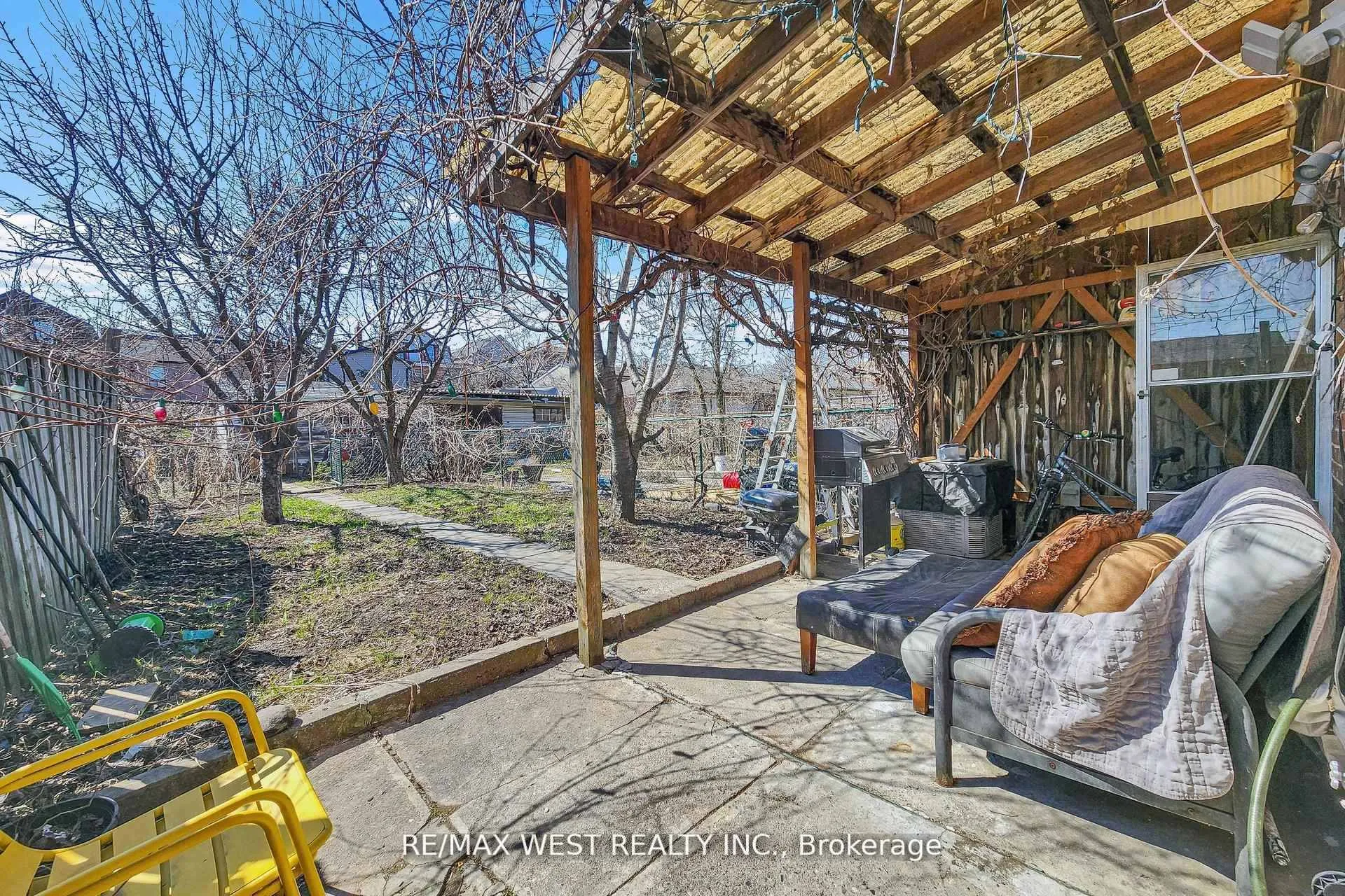 Photo 29 of 538 McRoberts Avenue, Toronto, Caledonia-Fairbank — HOMEH
