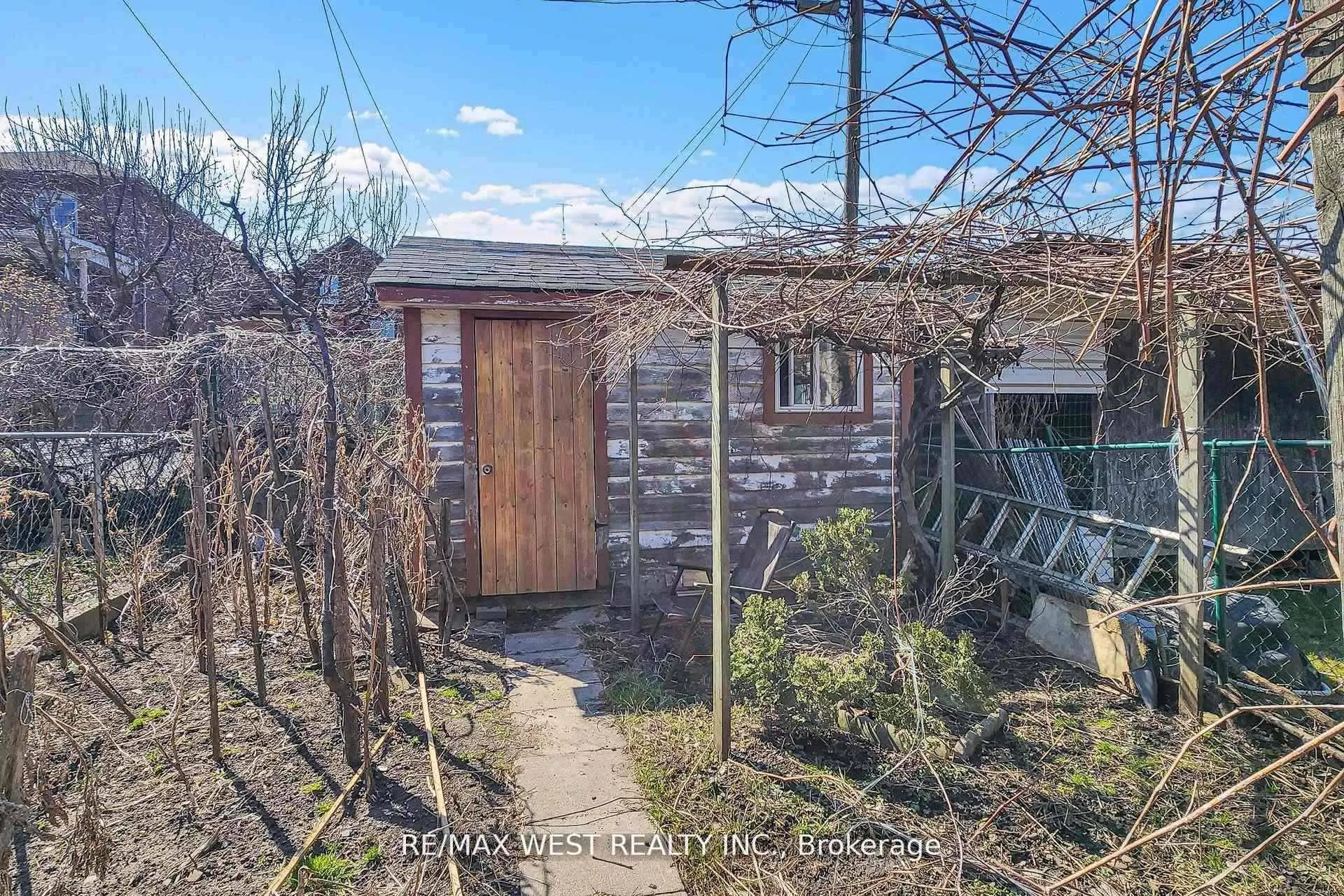 Photo 30 of 538 McRoberts Avenue, Toronto, Caledonia-Fairbank — HOMEH