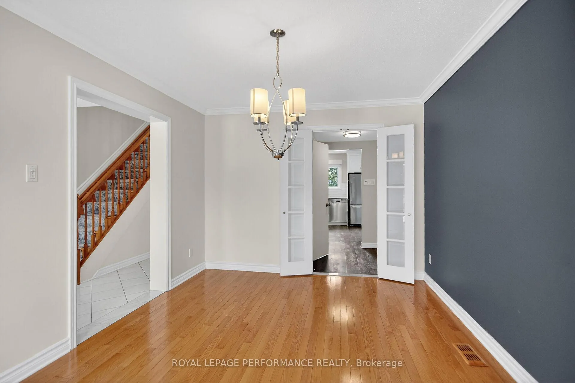 Photo 7 of 15 Hallowell Court, Ottawa, Arlington Woods — HOMEH