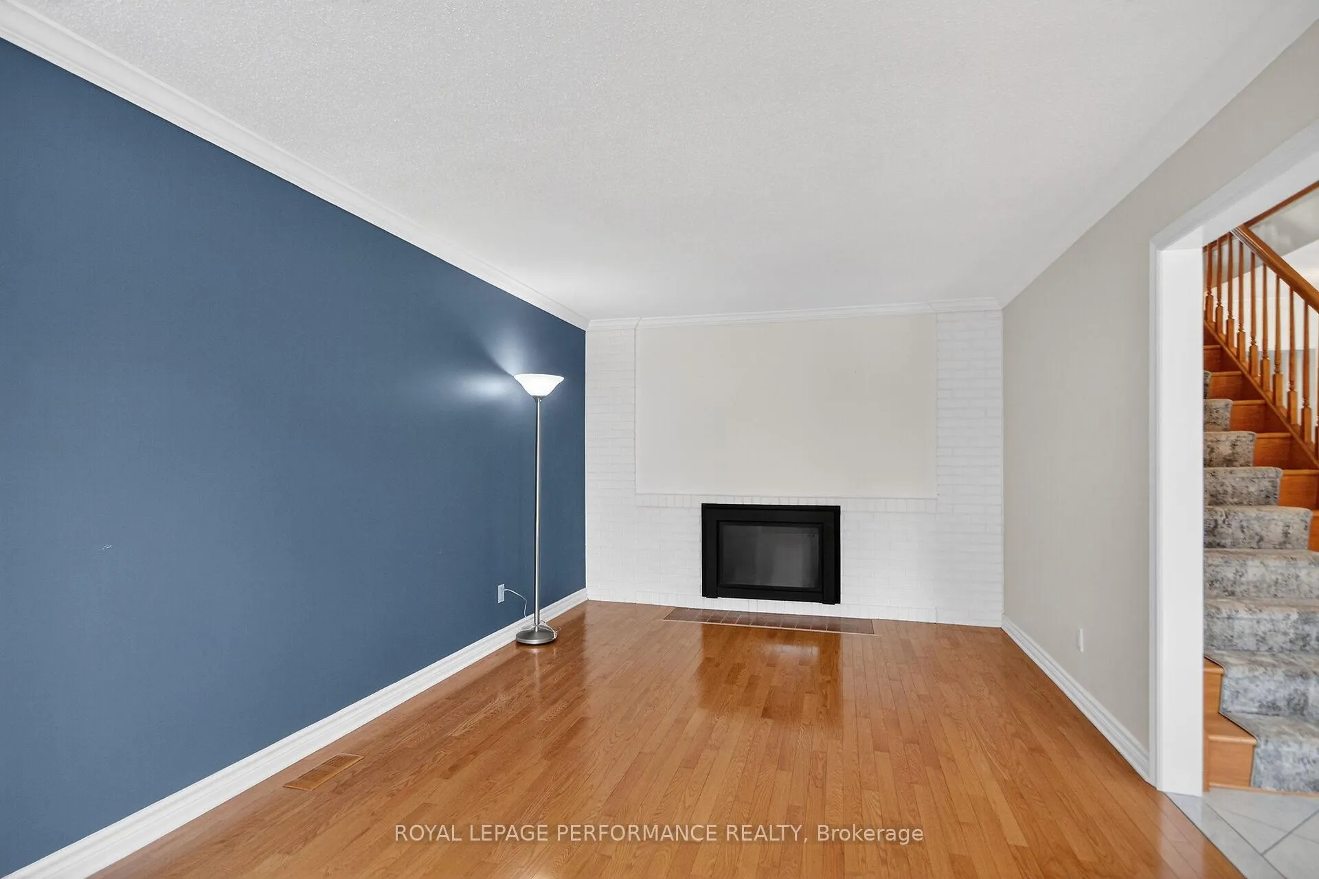 Photo 8 of 15 Hallowell Court, Ottawa, Arlington Woods — HOMEH