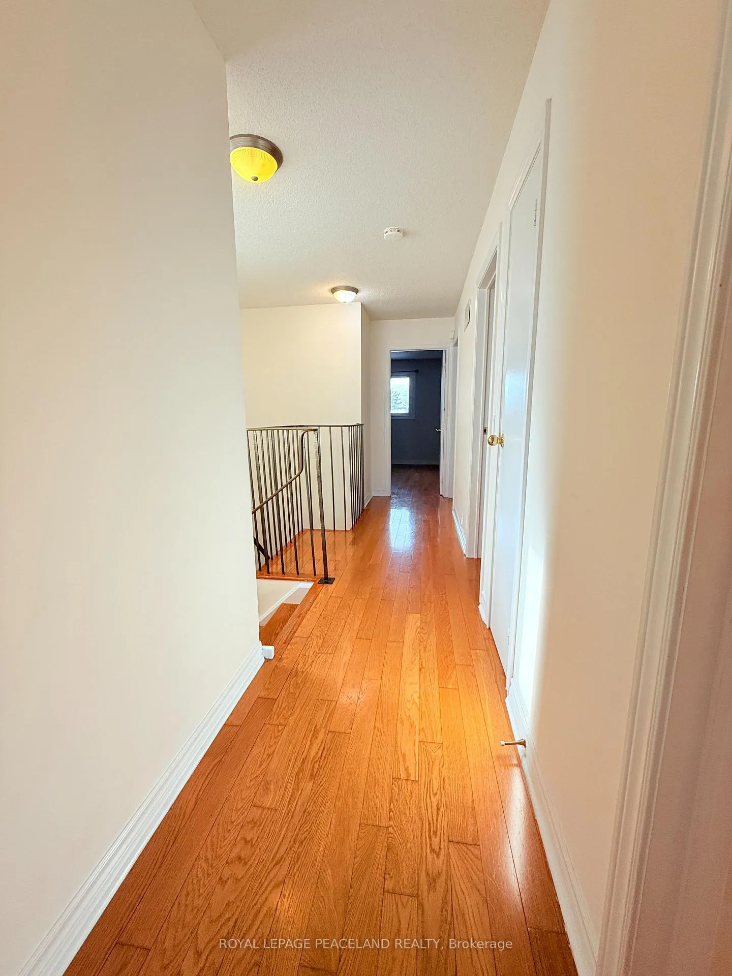 Photo 9 of 16 Madsen Crescent, Markham, Markville — HOMEH