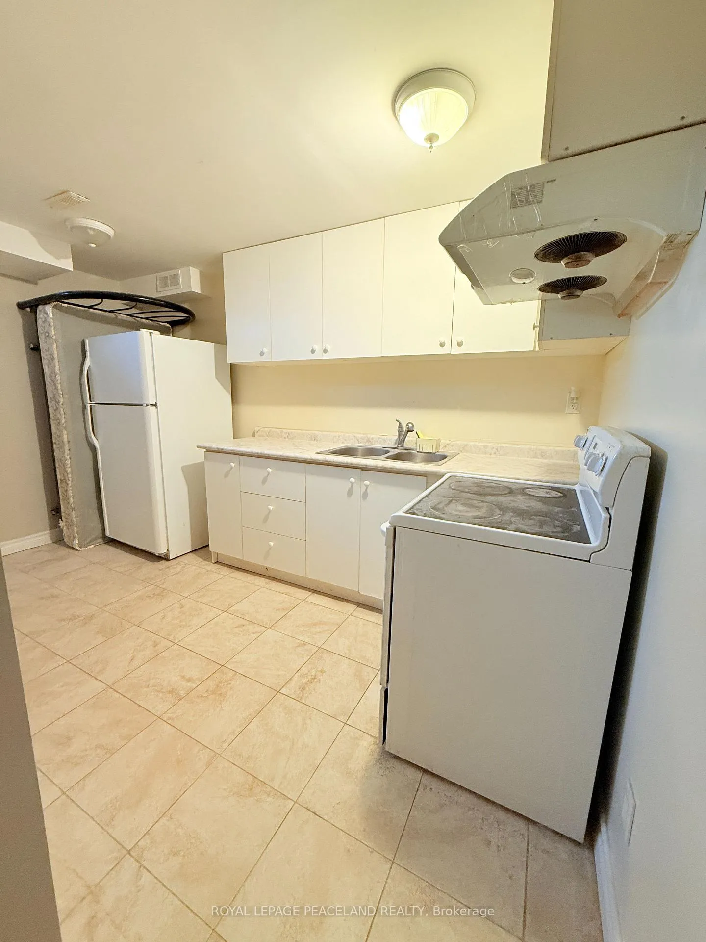 Photo 16 of 16 Madsen Crescent, Markham, Markville — HOMEH