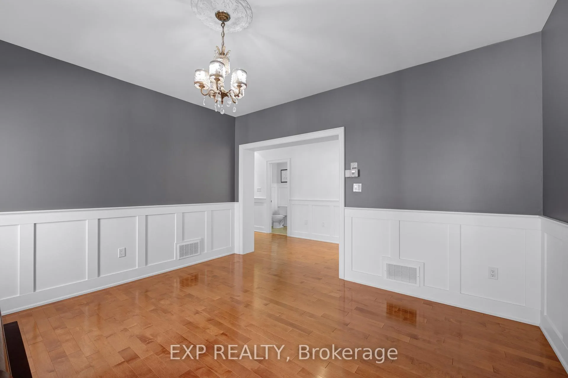Photo 14 of 16 Haverhill Terrace, Aurora, Bayview Wellington — HOMEH