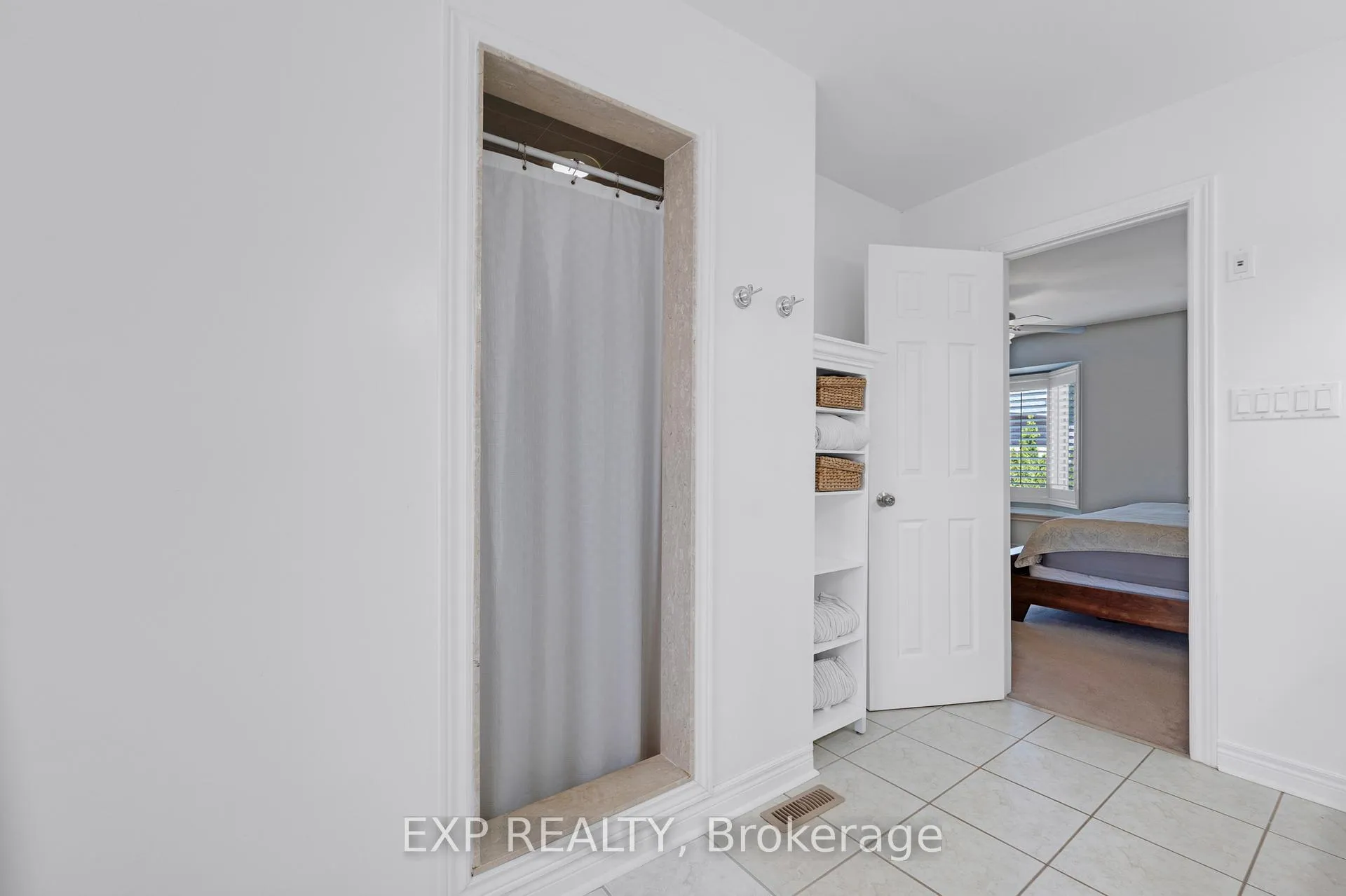 Photo 27 of 16 Haverhill Terrace, Aurora, Bayview Wellington — HOMEH