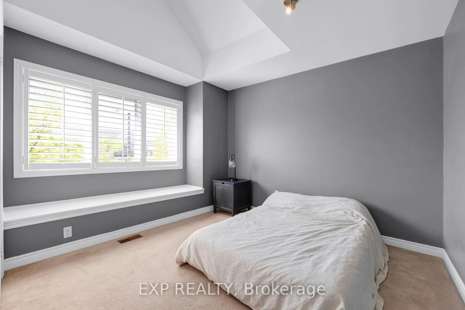 Photo 32 of 16 Haverhill Terrace, Aurora, Bayview Wellington — HOMEH