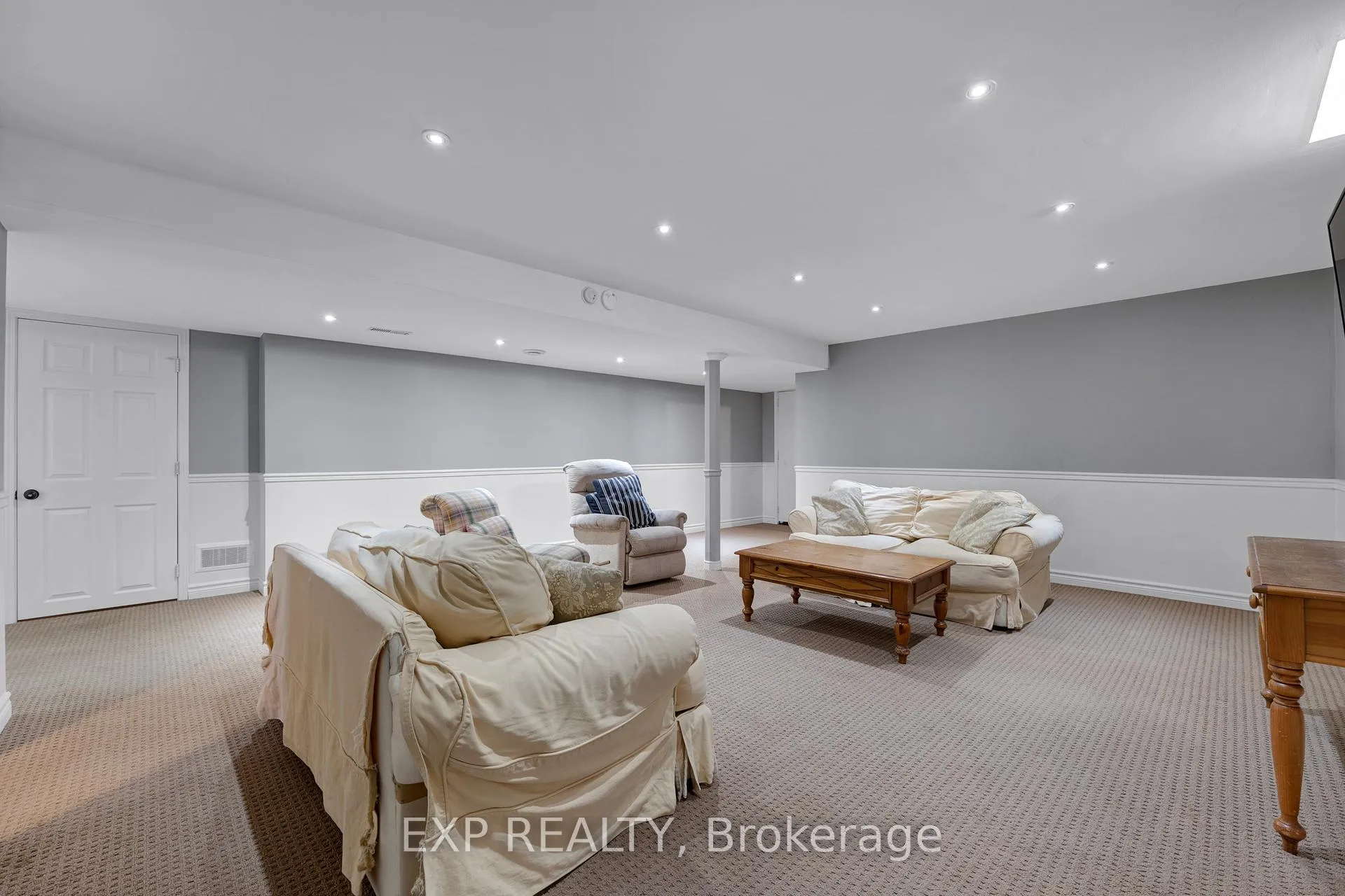 Photo 40 of 16 Haverhill Terrace, Aurora, Bayview Wellington — HOMEH