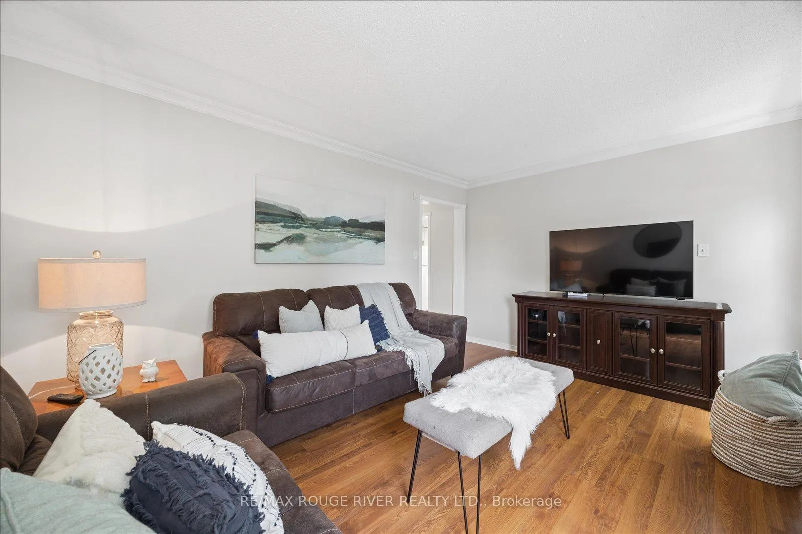 Photo 15 of 33 Shore Avenue, Whitby, Rolling Acres — HOMEH