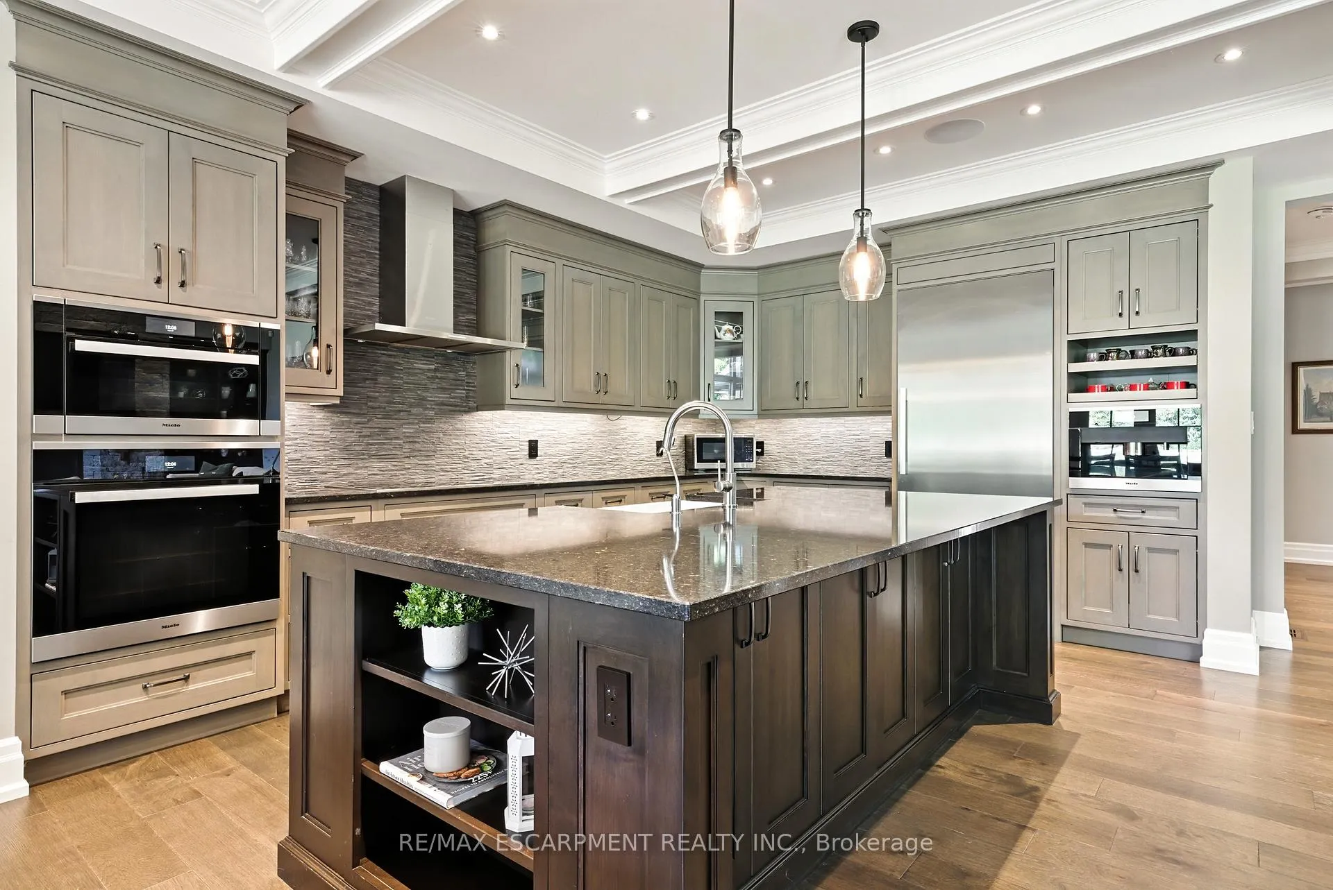 Photo 9 of 597 Old York Road, Burlington, Grindstone — HOMEH