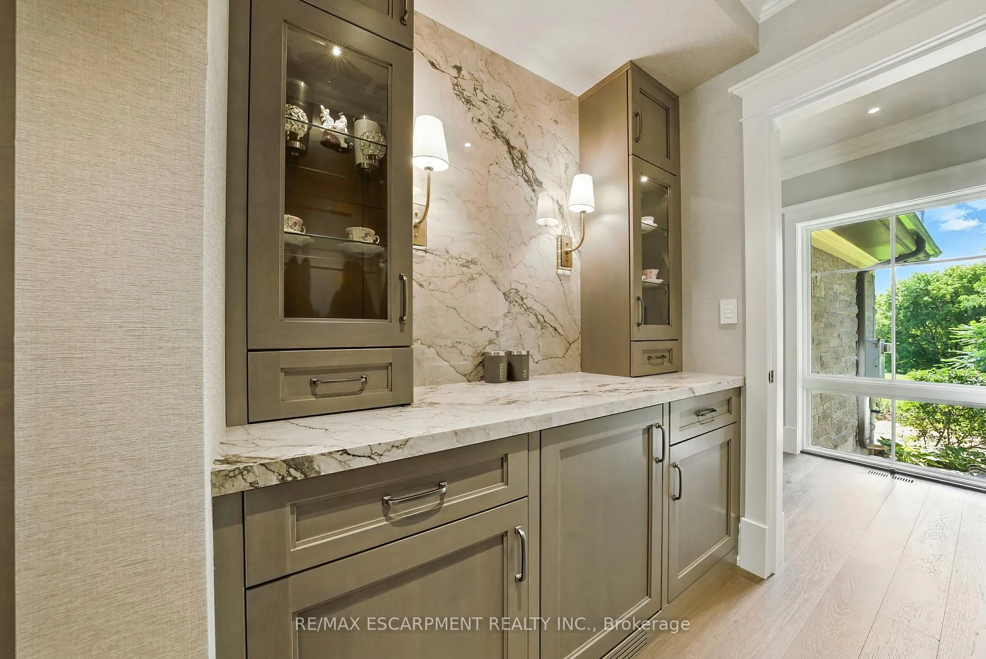 Photo 10 of 597 Old York Road, Burlington, Grindstone — HOMEH