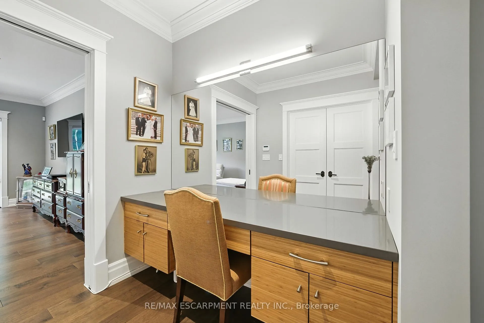 Photo 18 of 597 Old York Road, Burlington, Grindstone — HOMEH