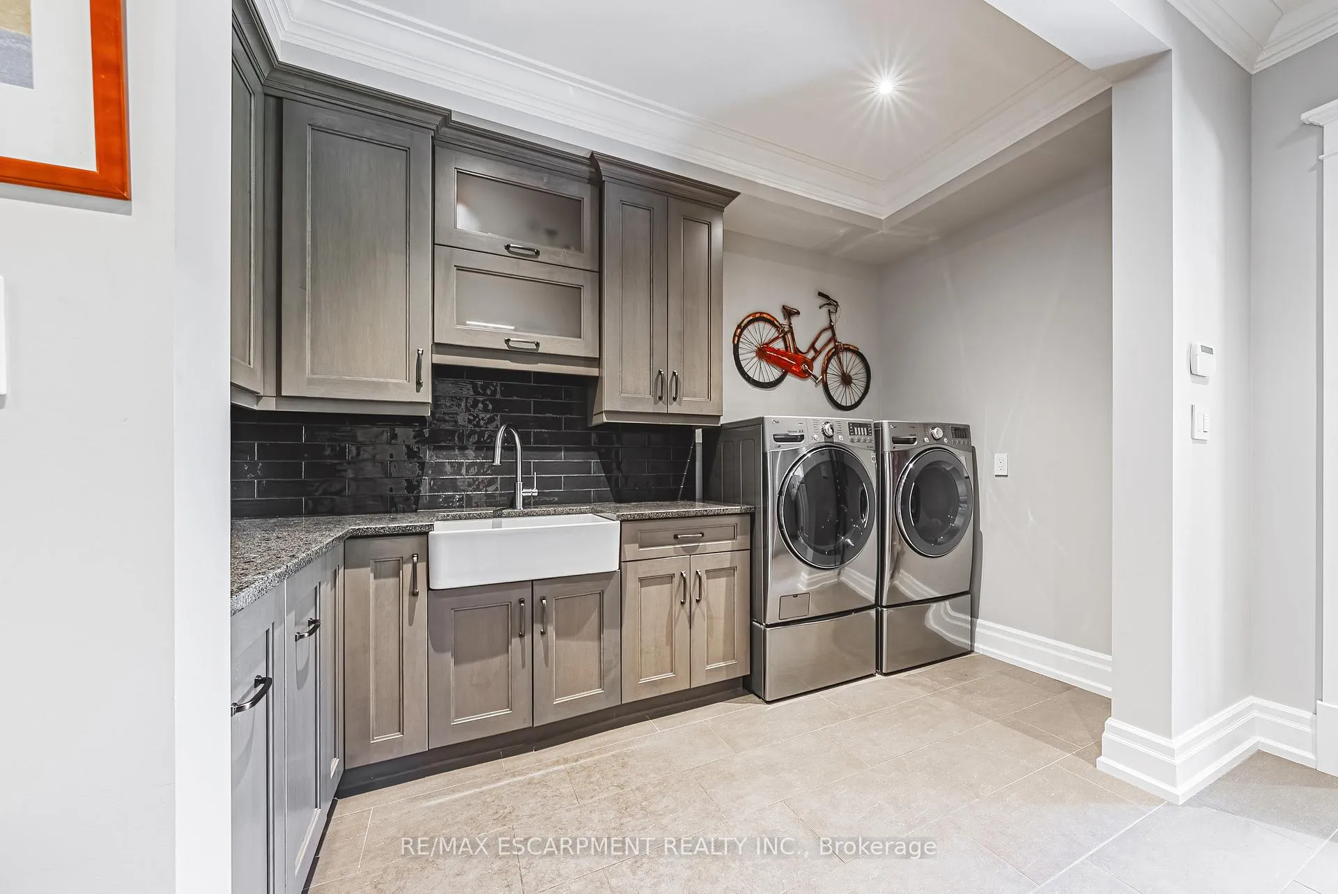 Photo 24 of 597 Old York Road, Burlington, Grindstone — HOMEH