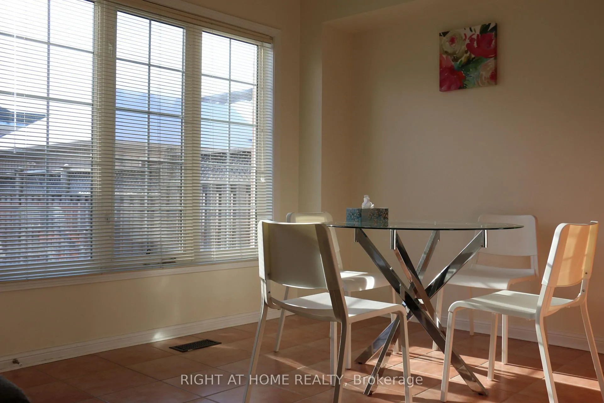 Photo 5 of 753 Bur Oak Avenue, Markham, Wismer — HOMEH