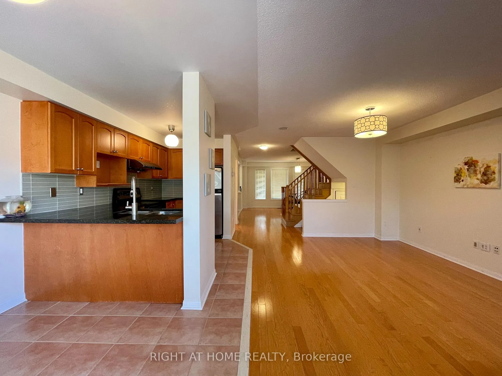 Photo 7 of 753 Bur Oak Avenue, Markham, Wismer — HOMEH