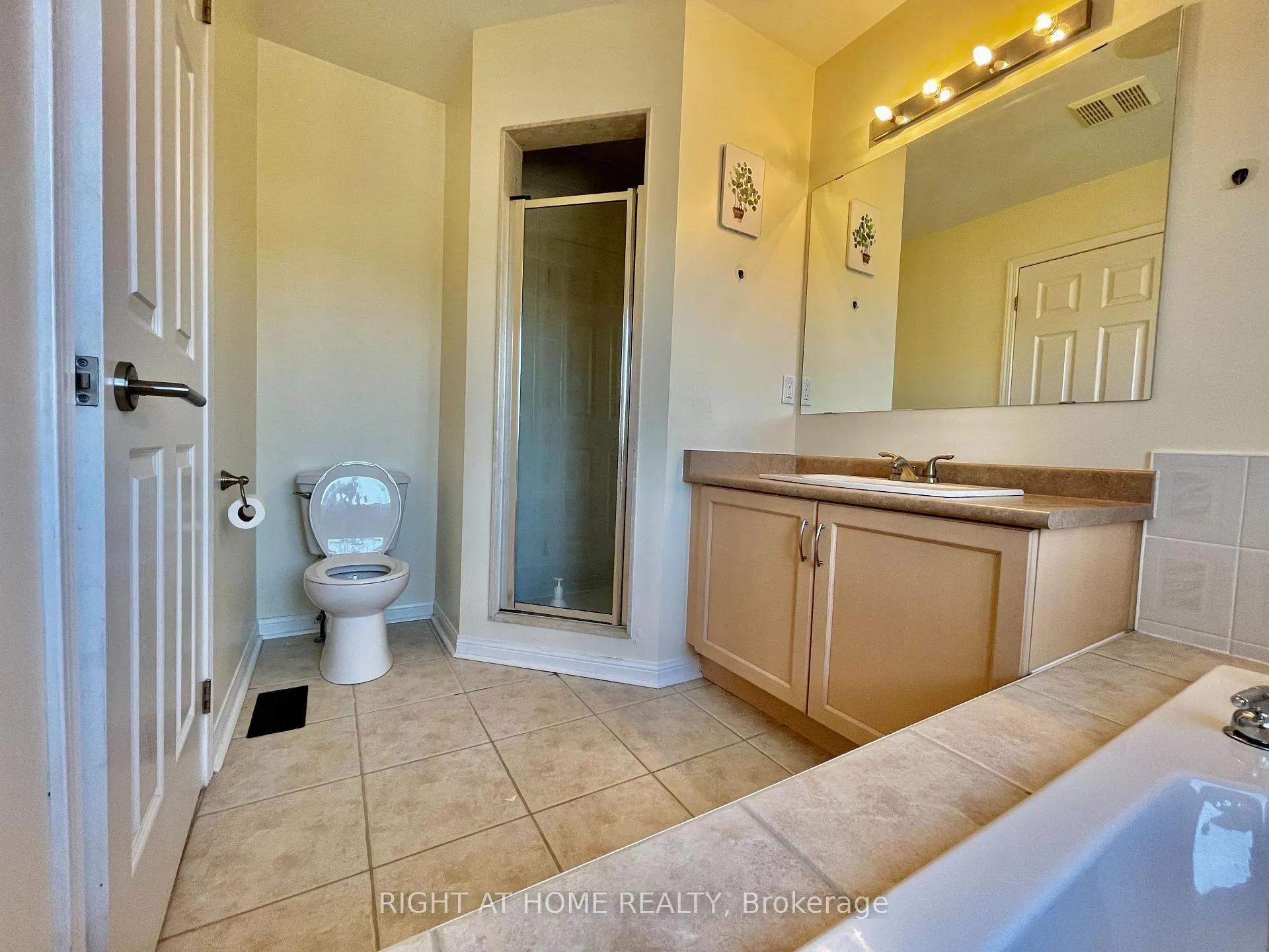 Photo 17 of 753 Bur Oak Avenue, Markham, Wismer — HOMEH