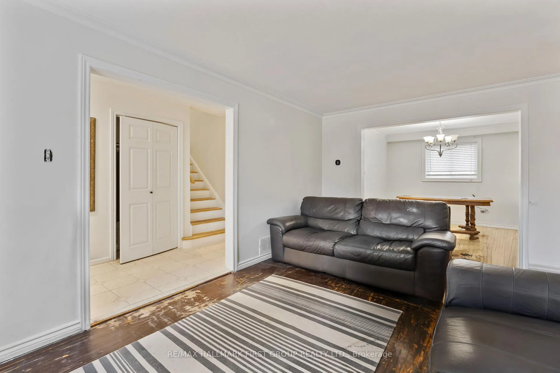 Photo 4 of 7 Dawson Crescent, Halton Hills, Georgetown — HOMEH