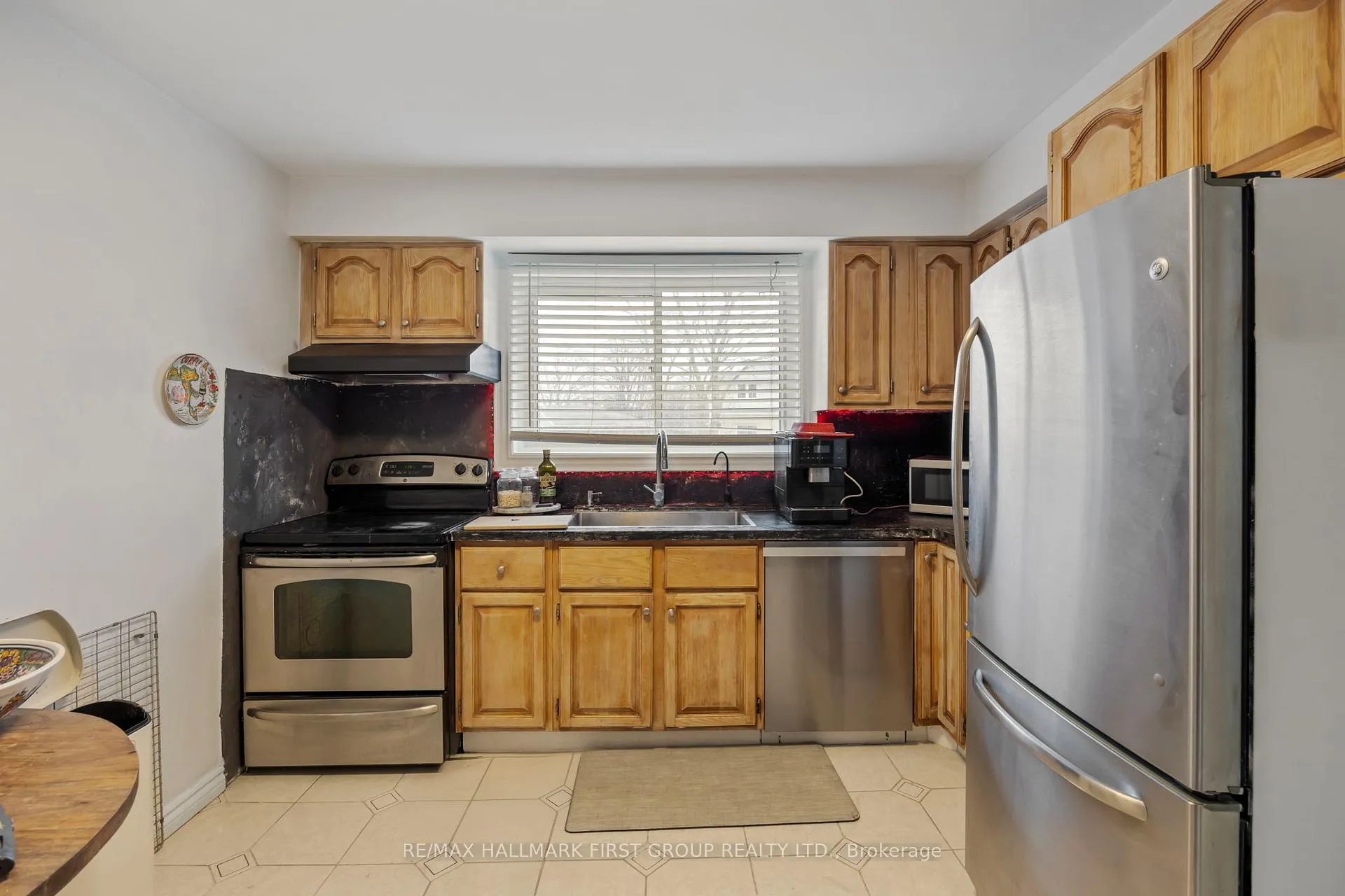 Photo 7 of 7 Dawson Crescent, Halton Hills, Georgetown — HOMEH