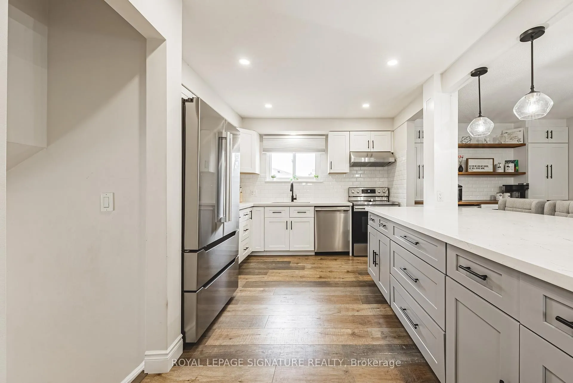 Photo 6 of 16 Apex Court, Hamilton, Stoney Creek — HOMEH