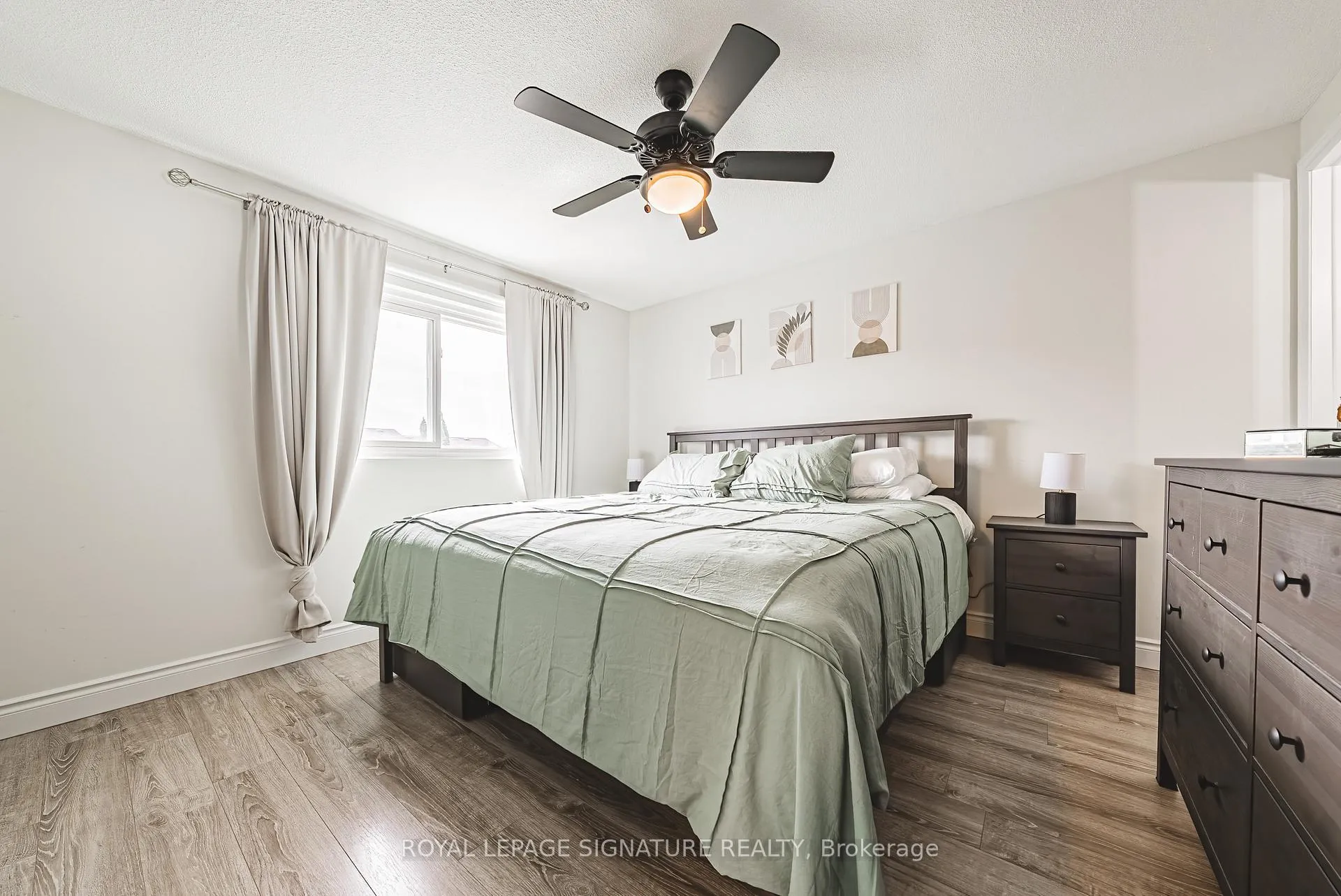 Photo 17 of 16 Apex Court, Hamilton, Stoney Creek — HOMEH