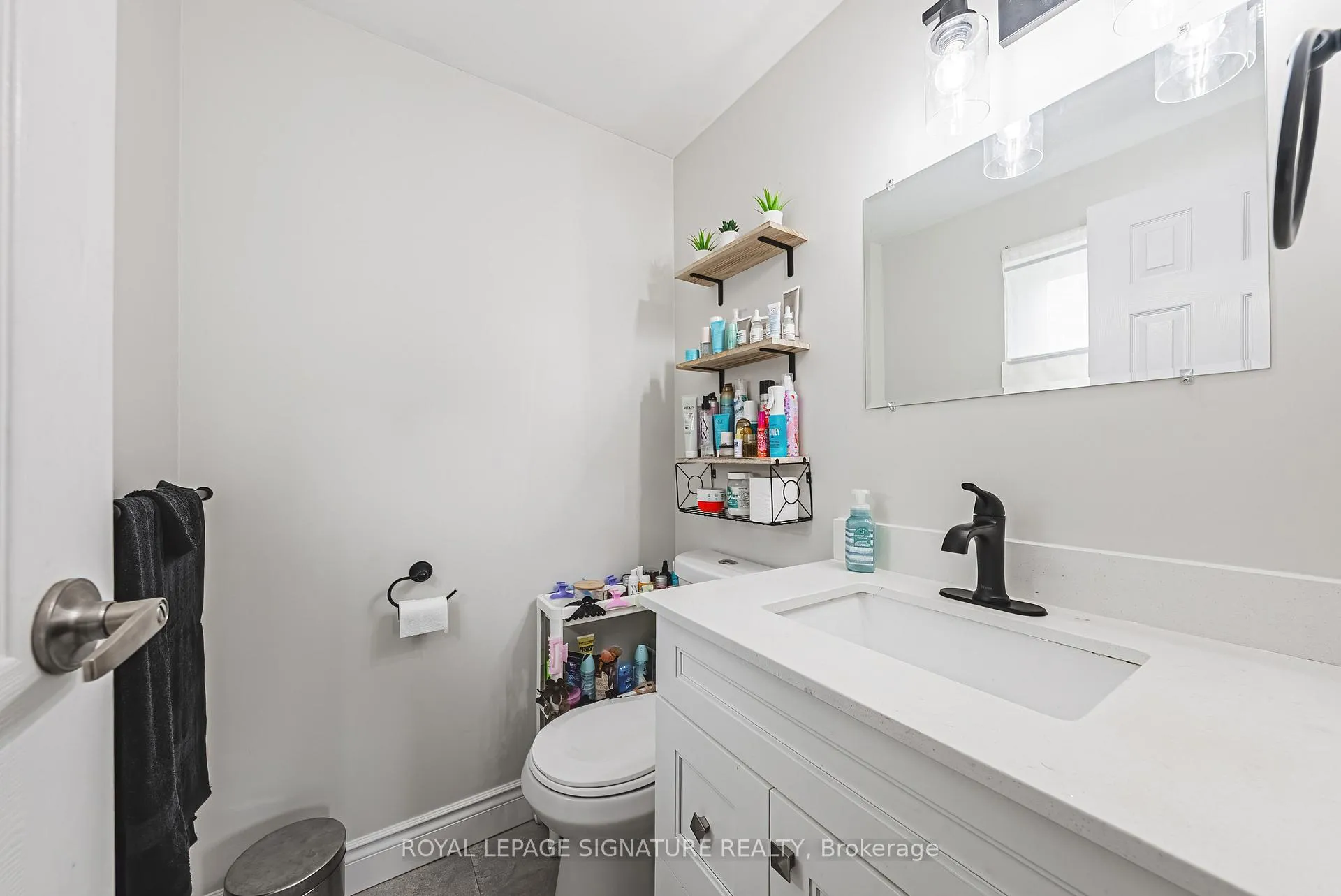 Photo 19 of 16 Apex Court, Hamilton, Stoney Creek — HOMEH
