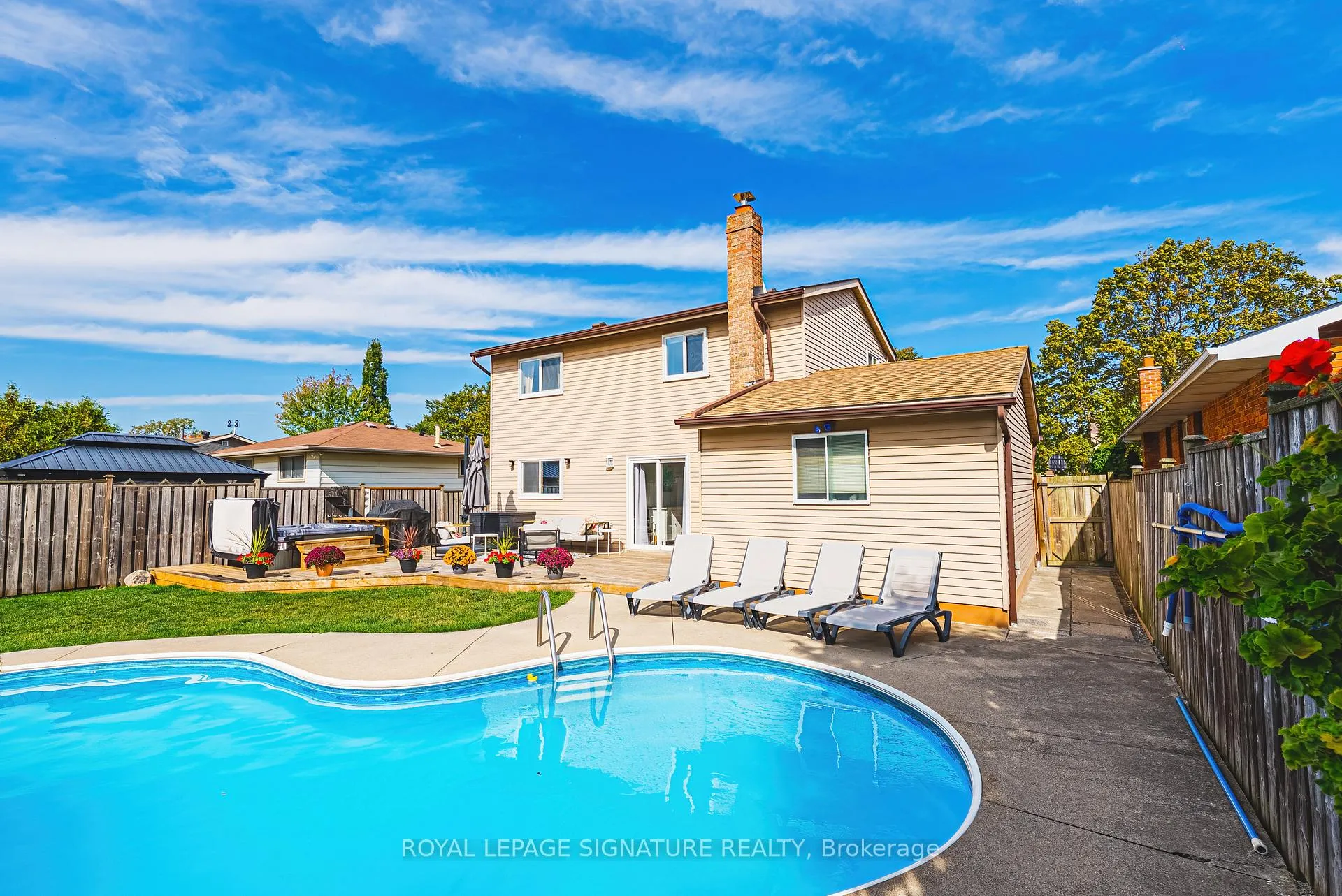 Photo 31 of 16 Apex Court, Hamilton, Stoney Creek — HOMEH