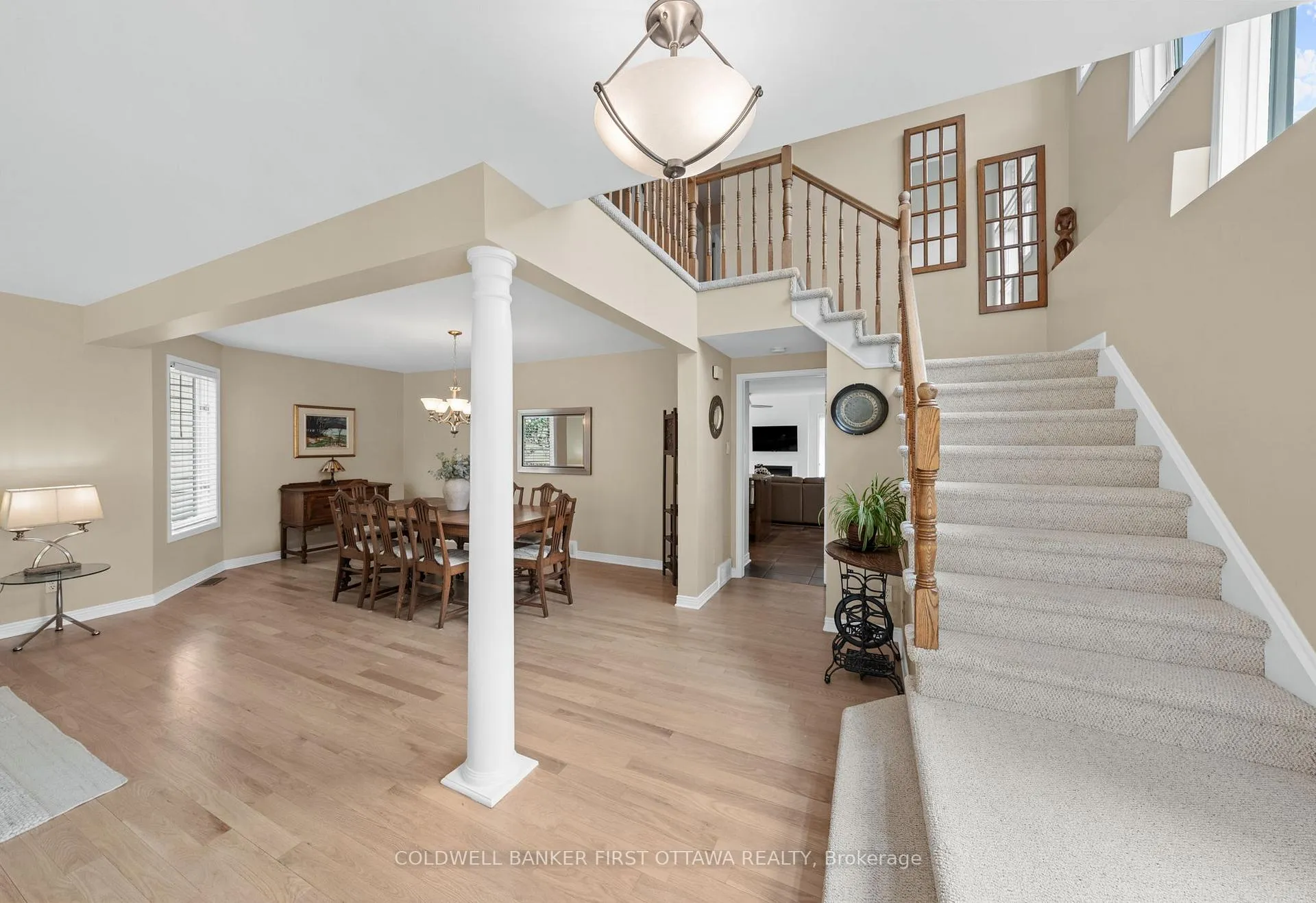 Photo 4 of 30 Castlethorpe Crescent, Ottawa, Centrepointe — HOMEH