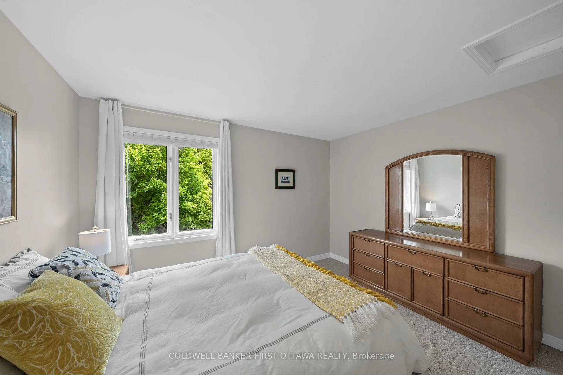 Photo 26 of 30 Castlethorpe Crescent, Ottawa, Centrepointe — HOMEH