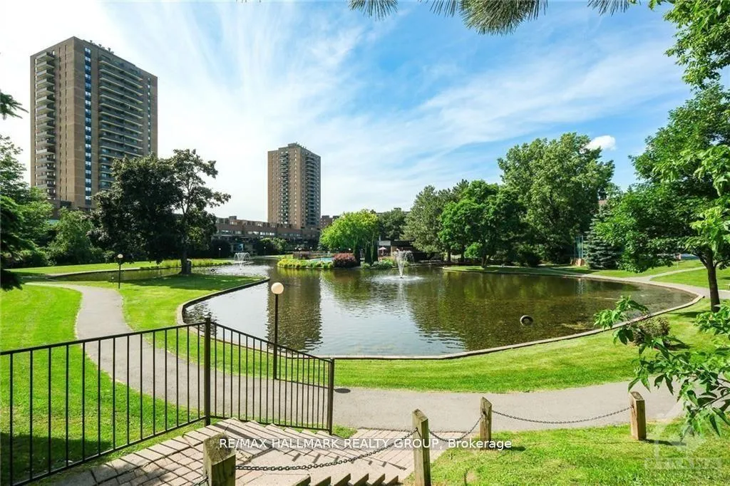 Photo 14 of Unit 406, 280 Brittany Drive, Ottawa, Viscount Alexander Park — HOMEH
