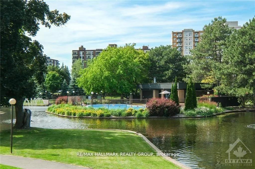Photo 17 of Unit 406, 280 Brittany Drive, Ottawa, Viscount Alexander Park — HOMEH
