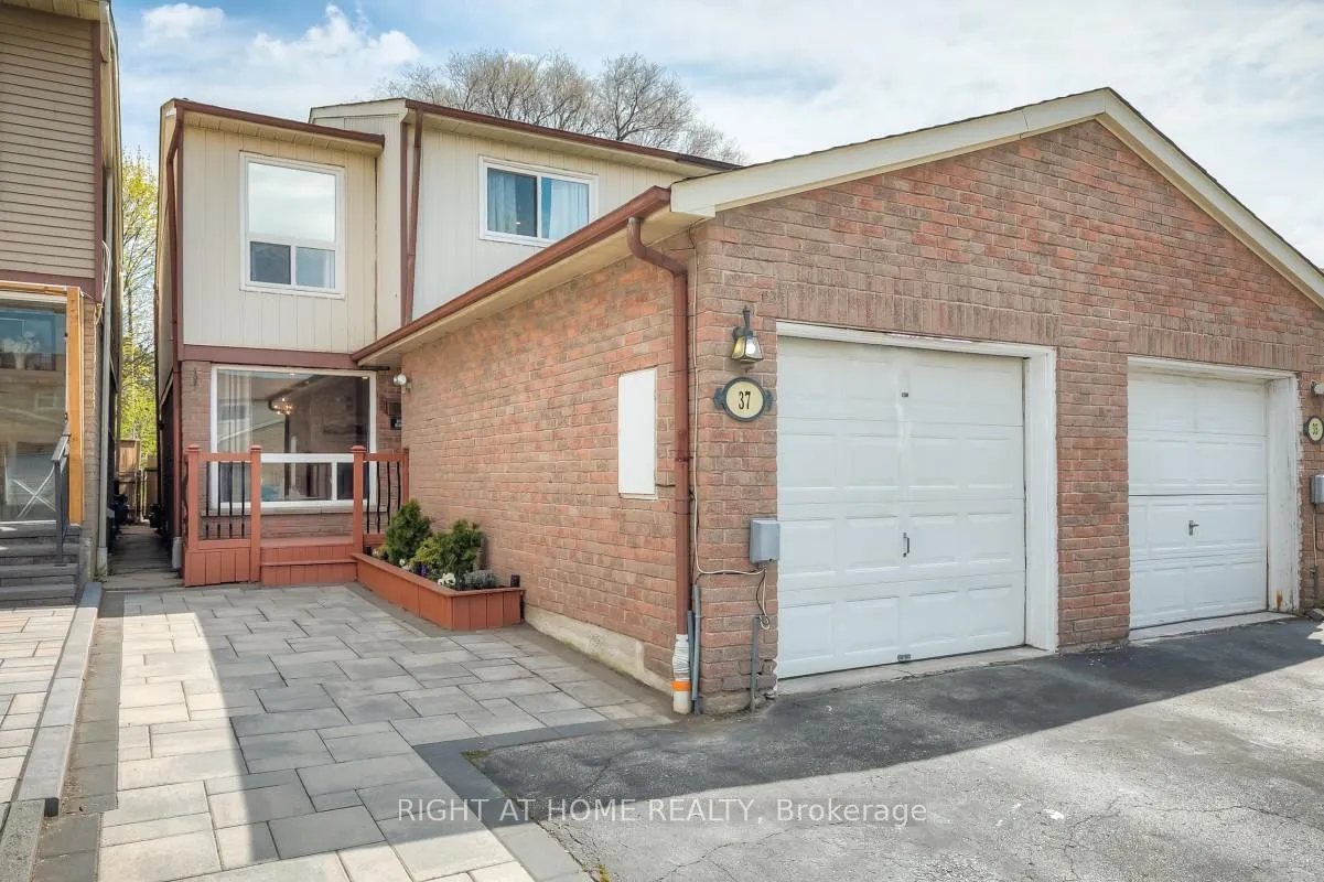 Photo 2 of 37 McKnight Drive, Scarborough, Malvern — HOMEH