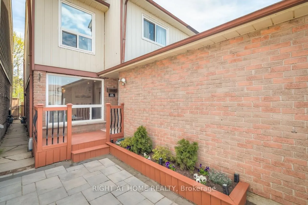 Photo 3 of 37 McKnight Drive, Scarborough, Malvern — HOMEH