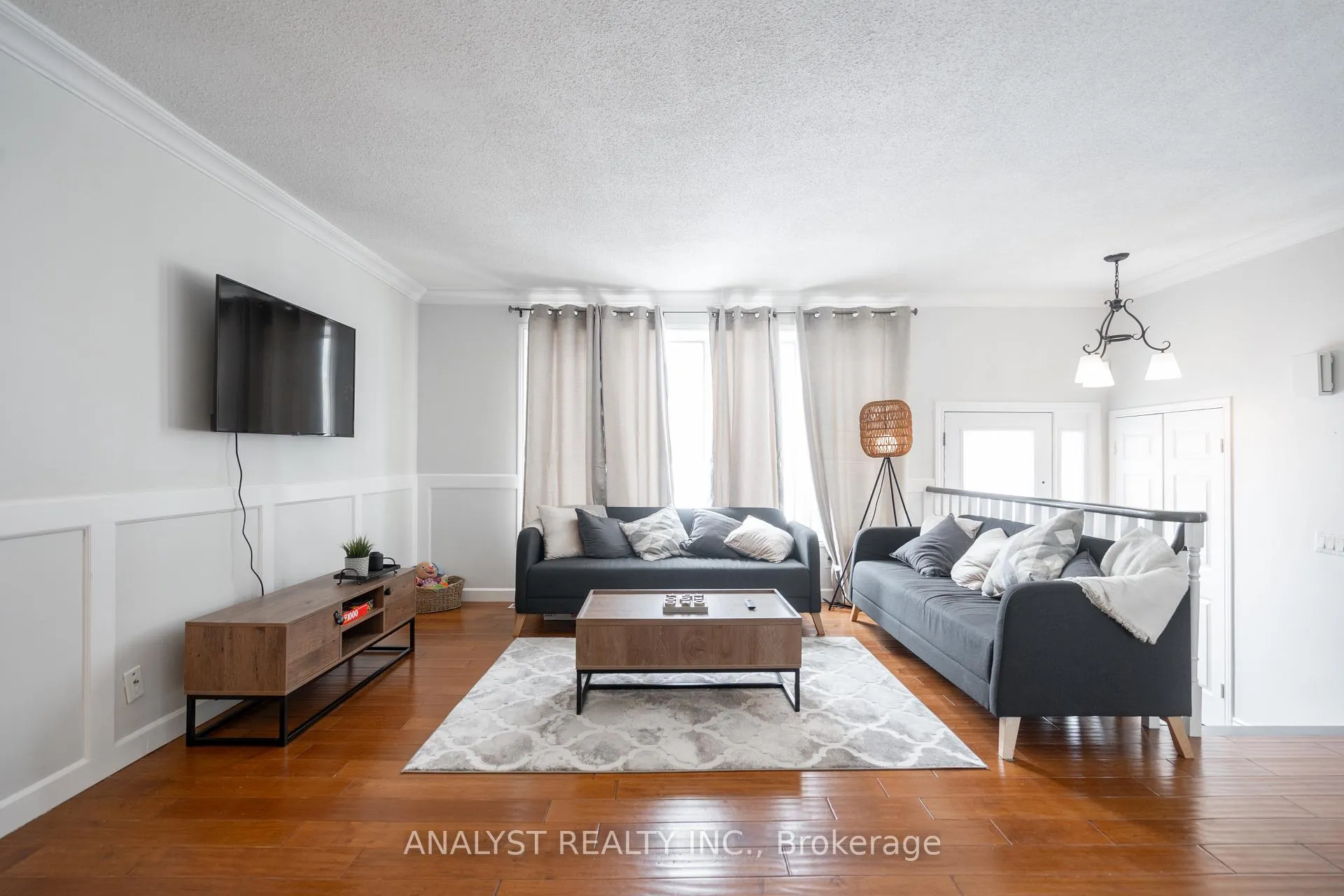 Photo 10 of 17 Kinsley Street, King, Nobleton — HOMEH