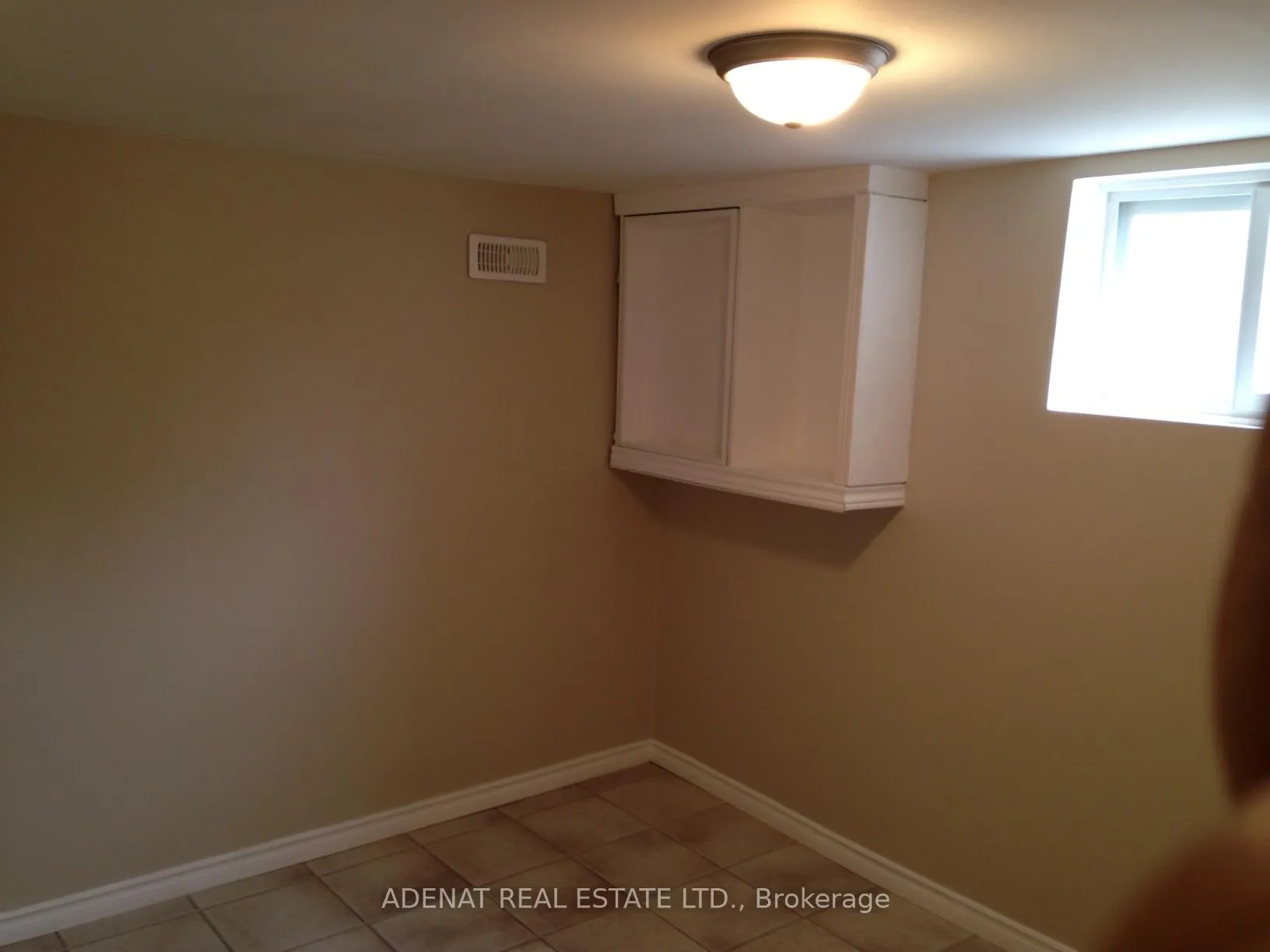 Photo 2 of Unit Bsmt, 128 Ranee Avenue, Toronto, Englemount-Lawrence — HOMEH