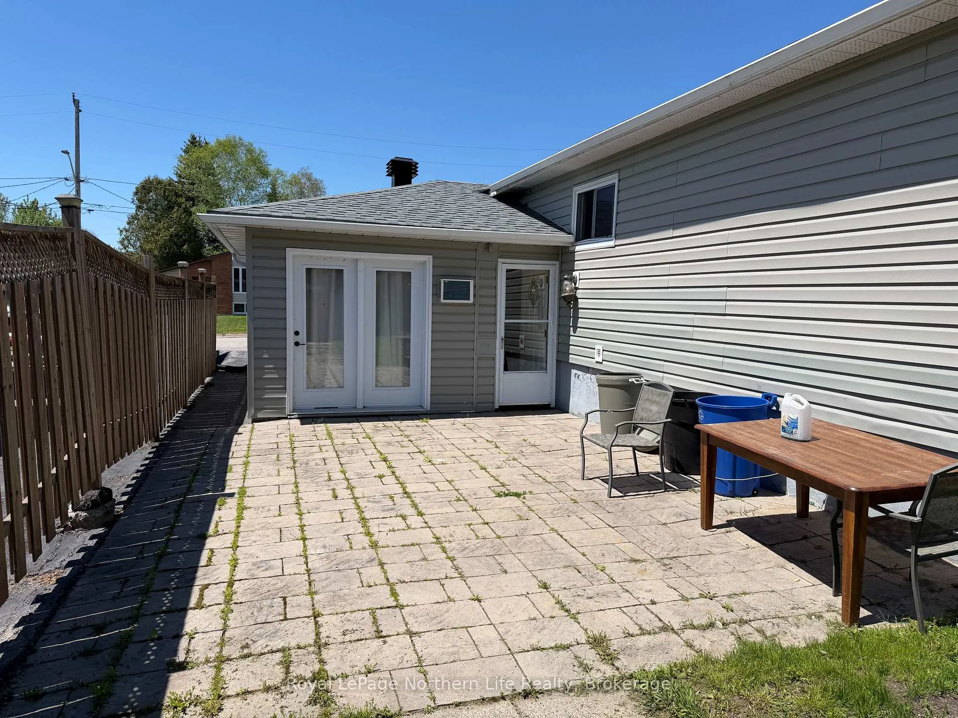 Photo 2 of 19 Belleview Crescent, North Bay, College Heights — HOMEH